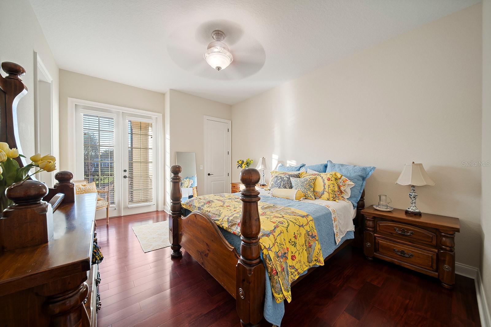 KEENES POINTE - Residential