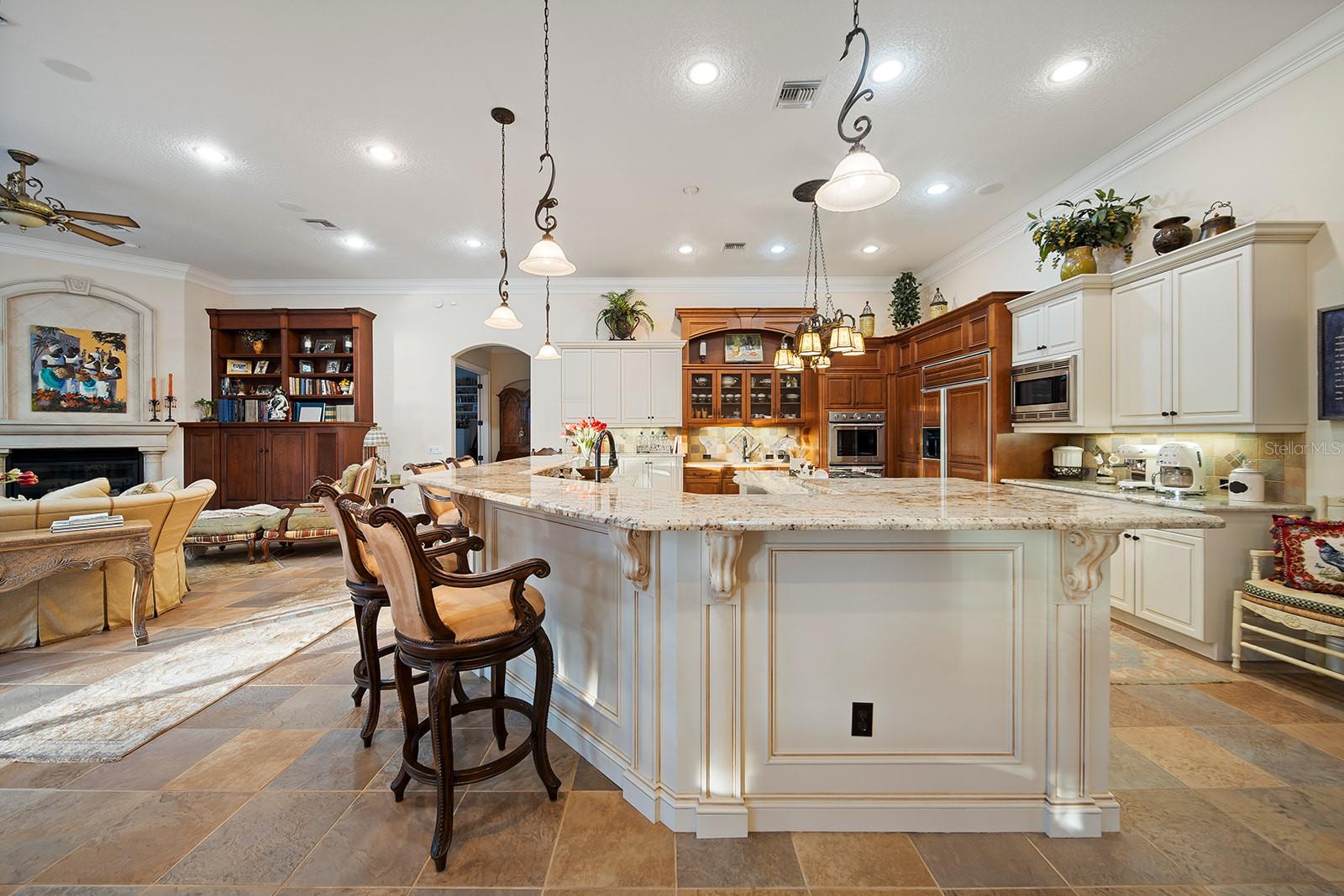 KEENES POINTE - Residential