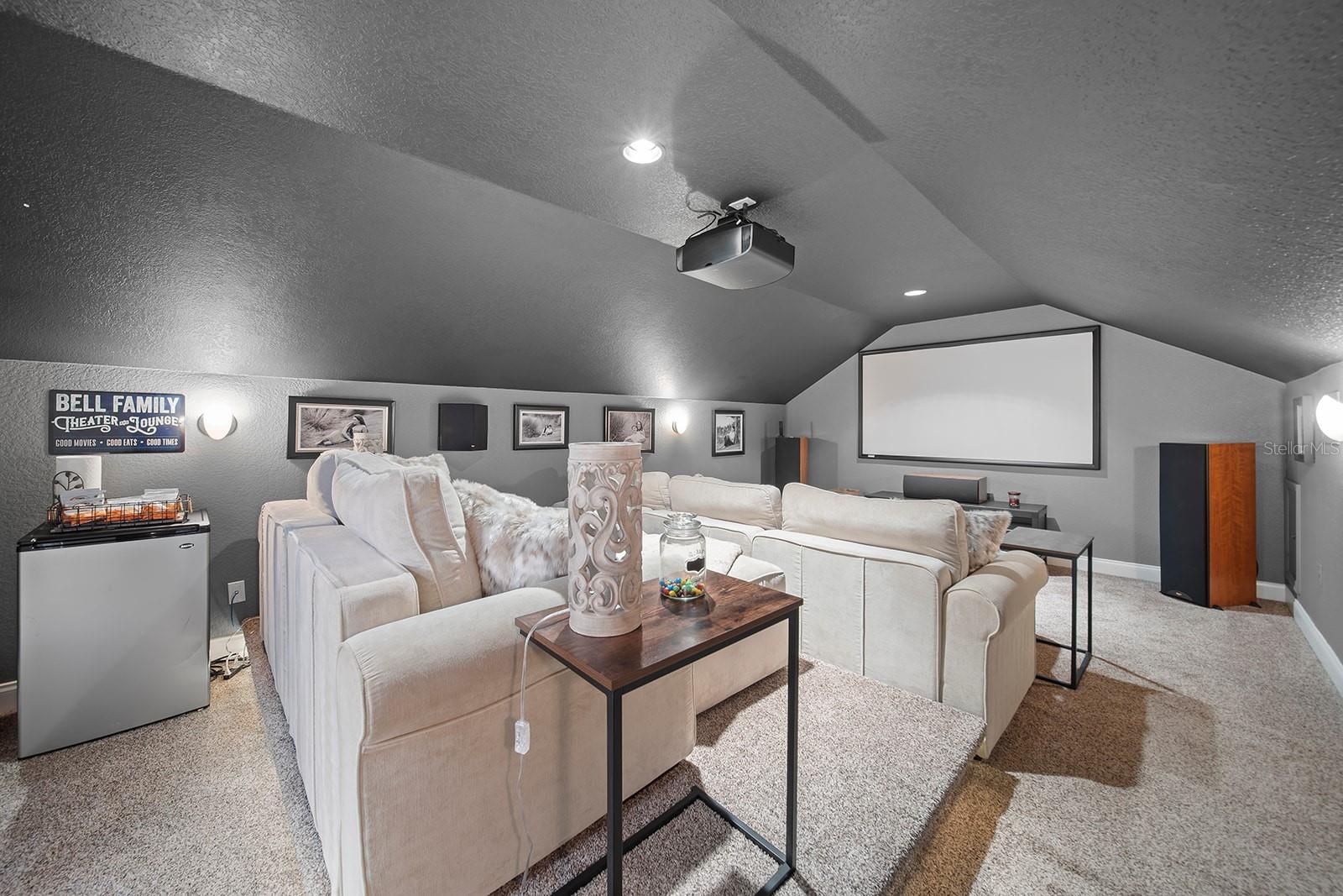 KEENES POINTE - Residential