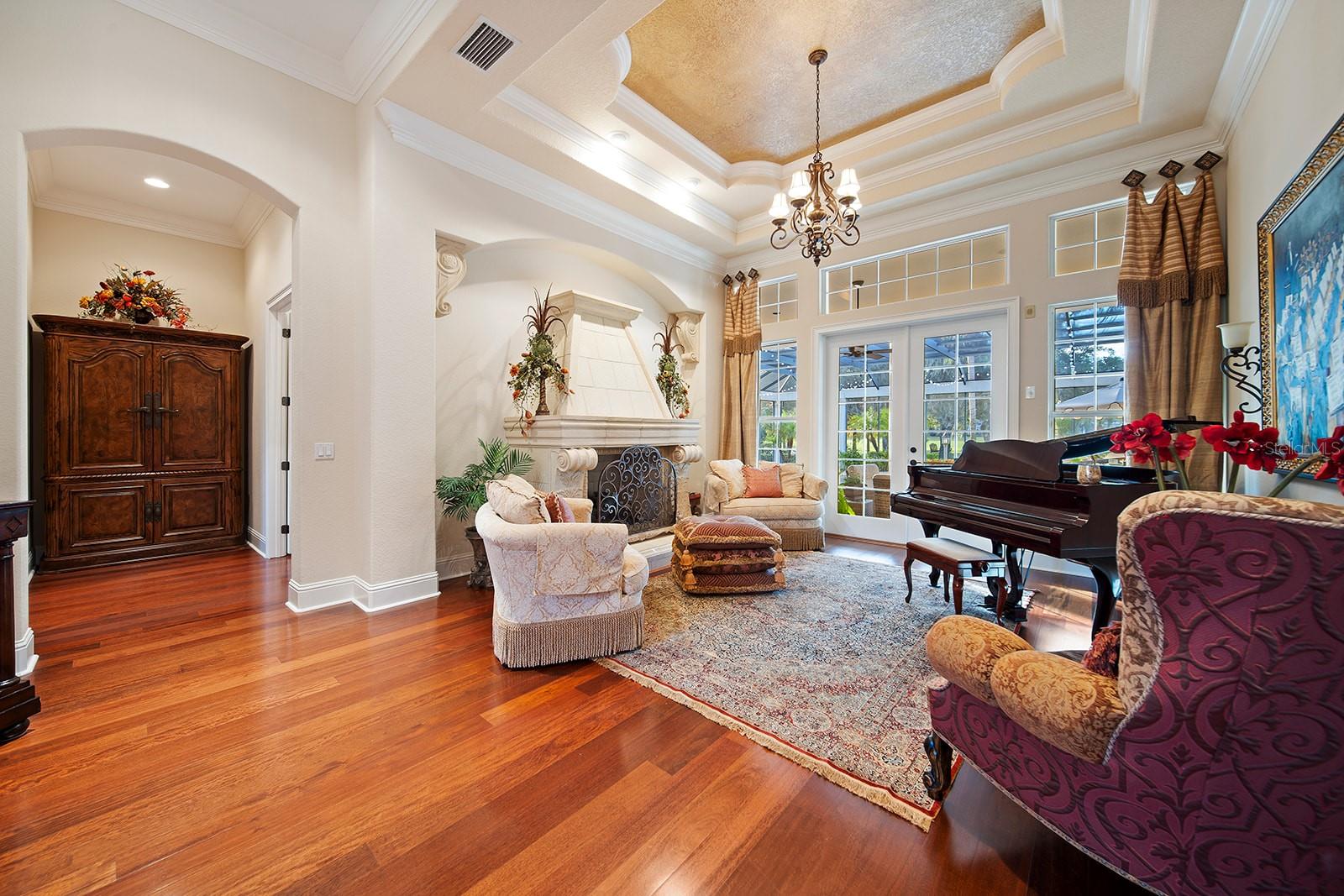 KEENES POINTE - Residential