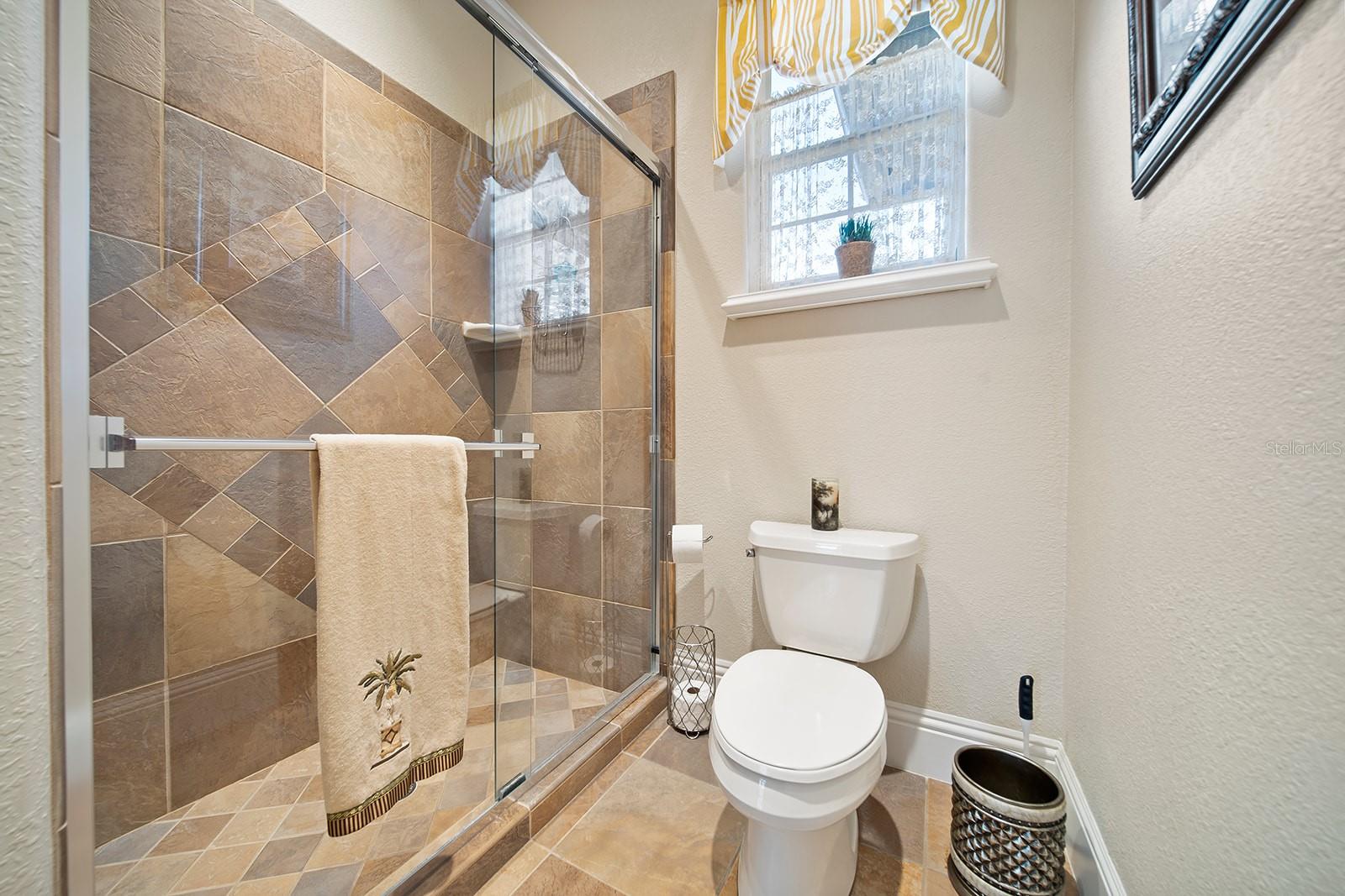 KEENES POINTE - Residential