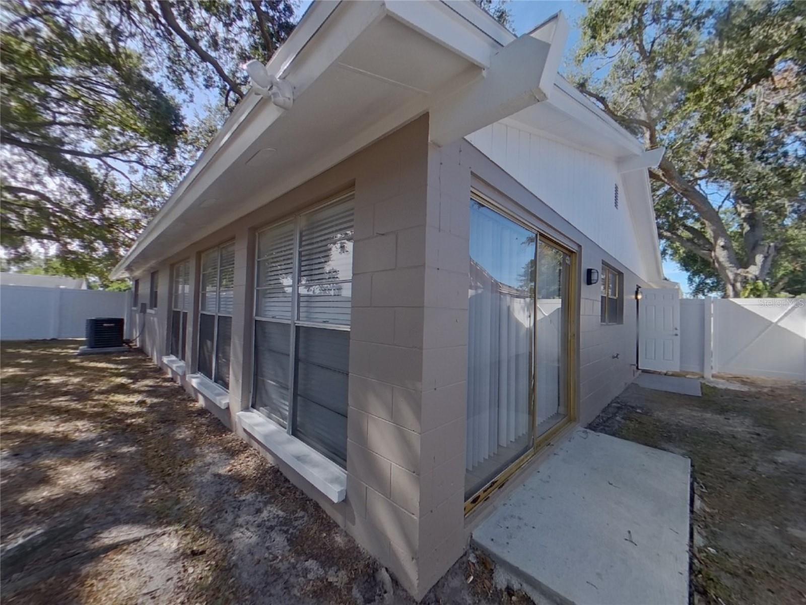 TOWNN COUNTRY PARK UNIT 26 - Residential Lease