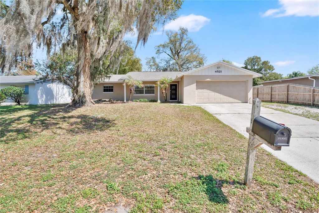 Photo of 4521 Conway Gardens Road, Orlando, FL 32806 (MLS # O6390331)