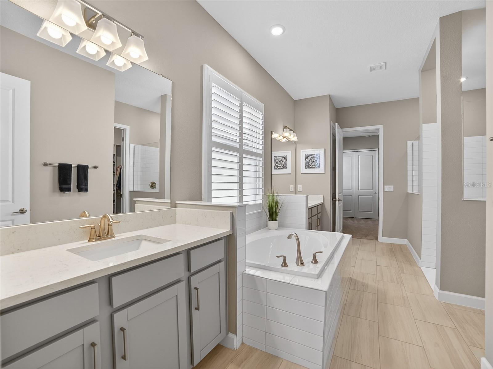 PROSPERITY LAKES - ACTIVE ADULT - Residential