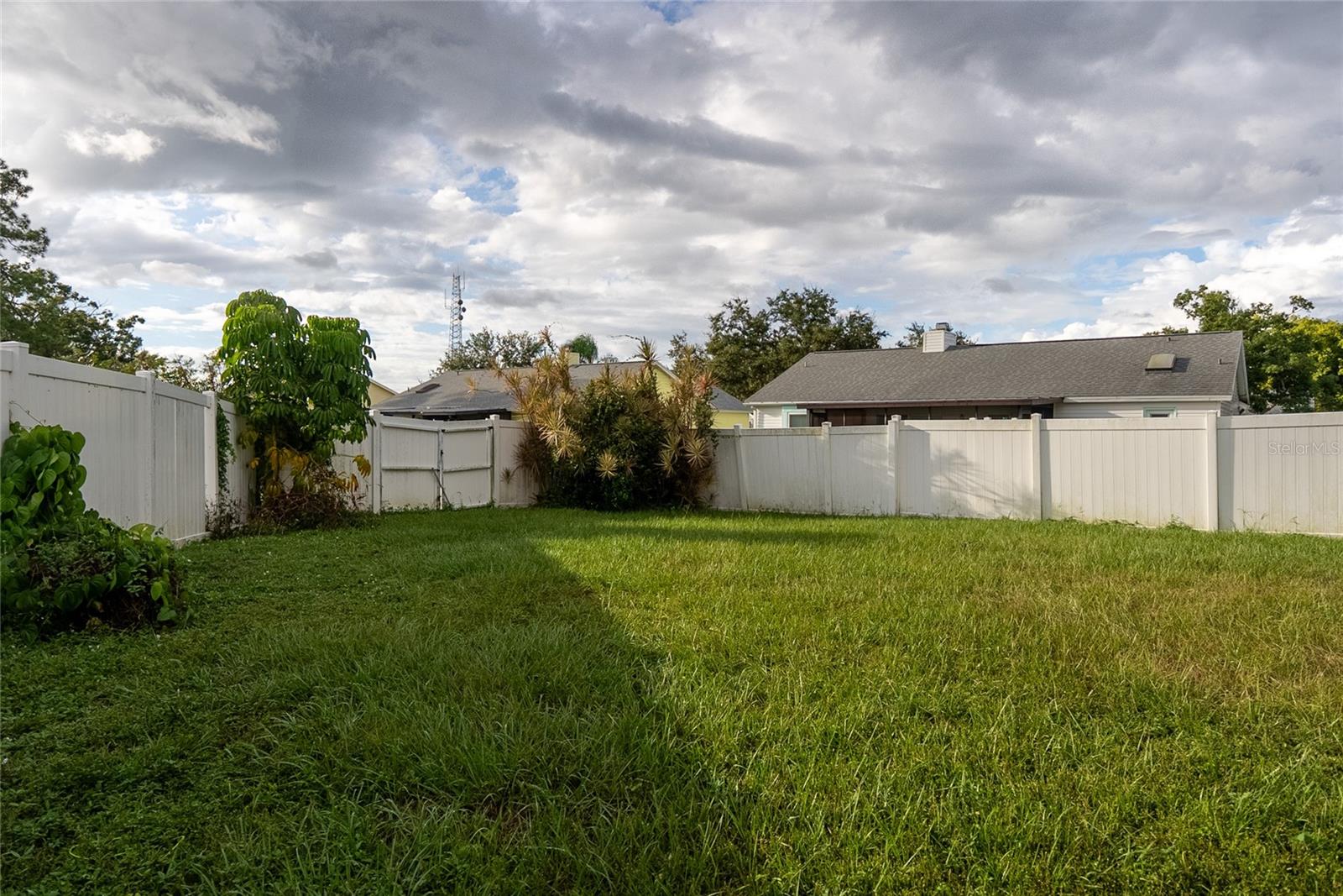 CRESCENT LAKES PH 3 - Residential