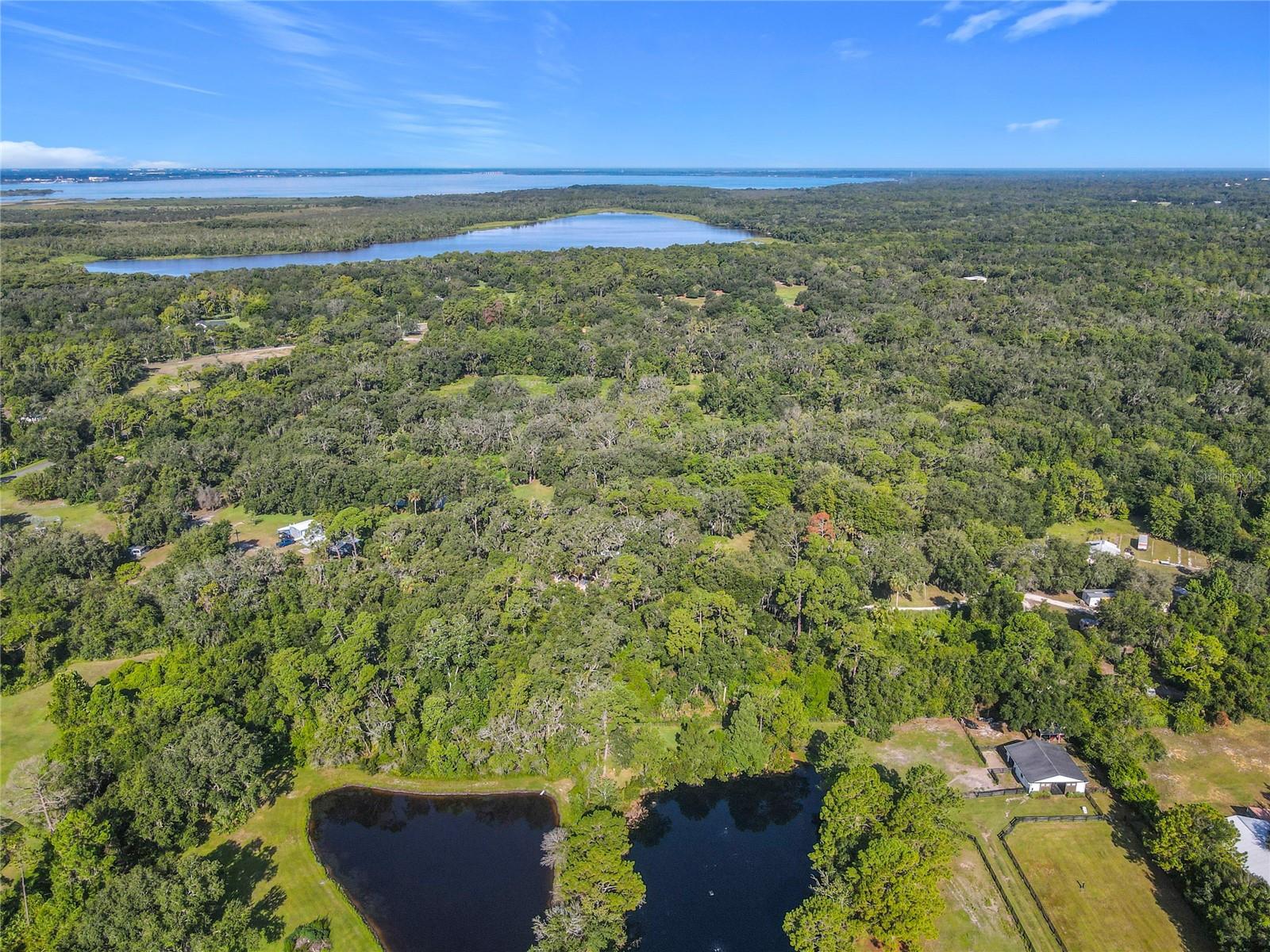 W 01/2 SW 01/4 11 19 31 - Land