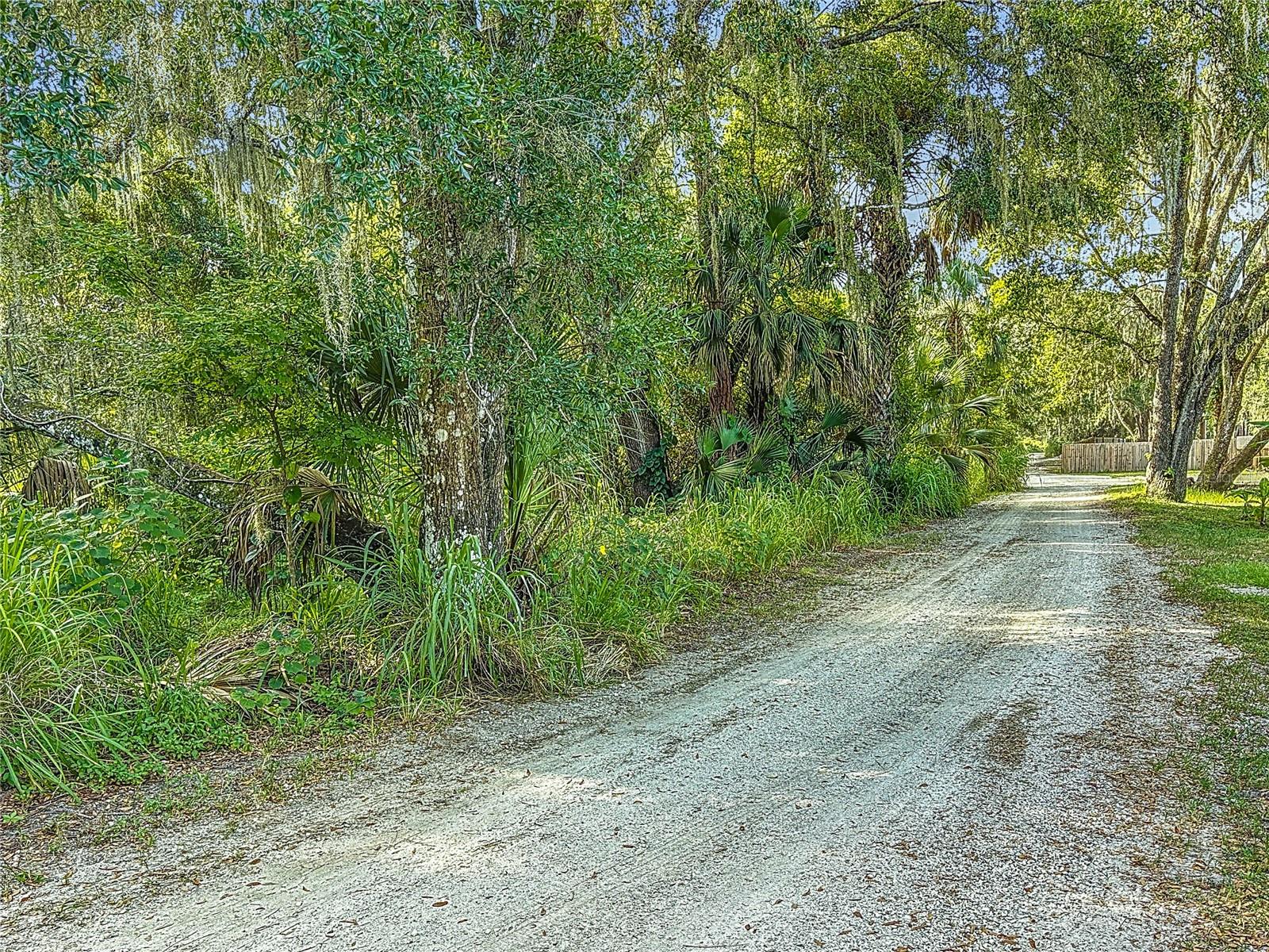 W 01/2 SW 01/4 11 19 31 - Land