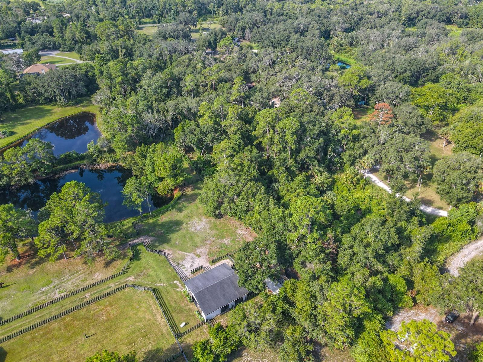 W 01/2 SW 01/4 11 19 31 - Land