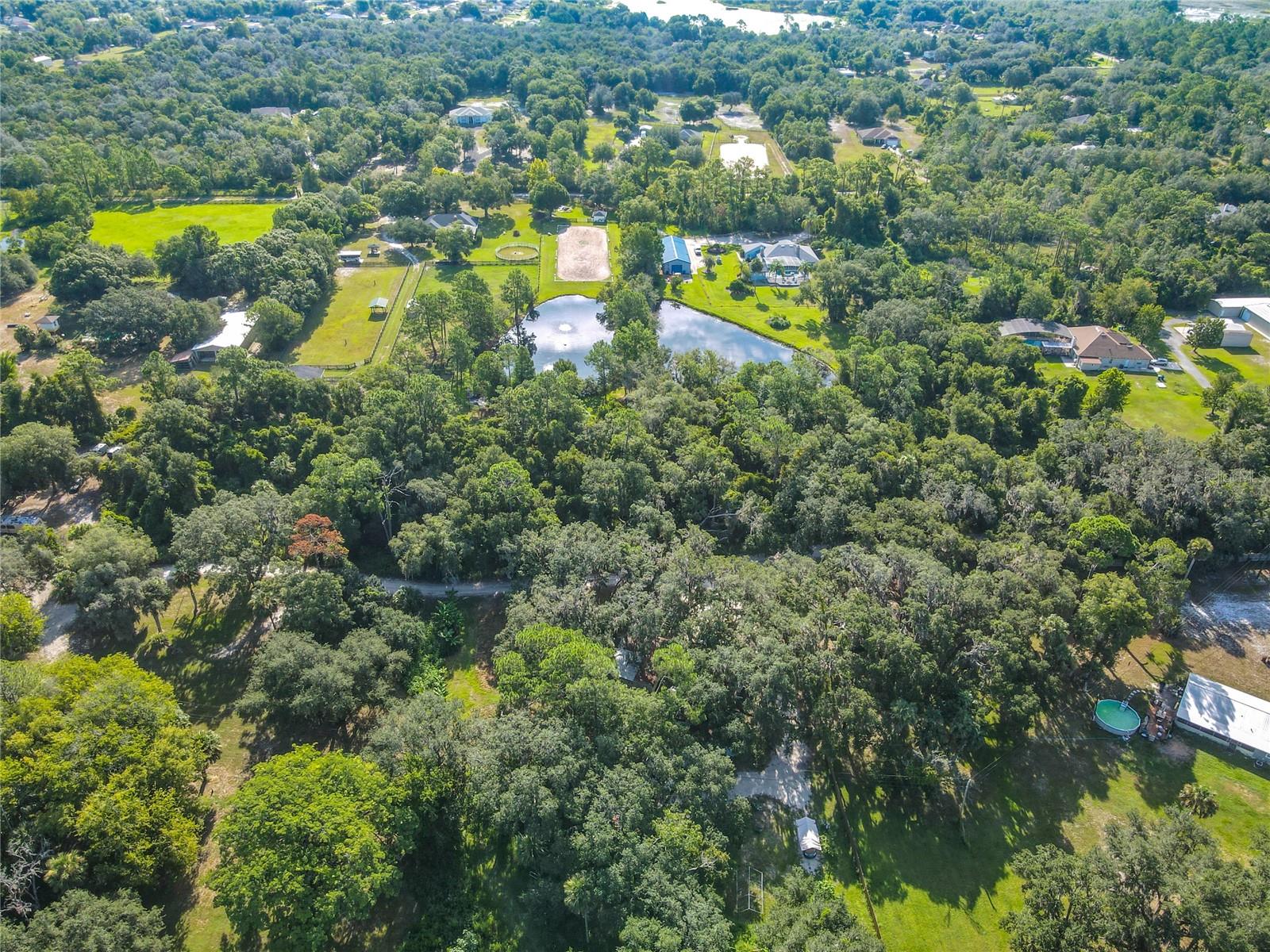 W 01/2 SW 01/4 11 19 31 - Land