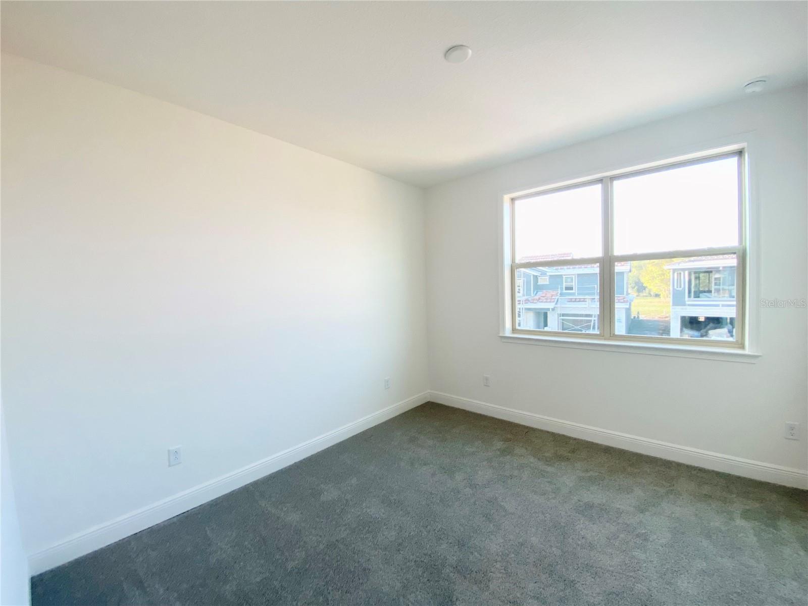 EAGLE CRK VILLAGE I PH 2 - Residential Lease