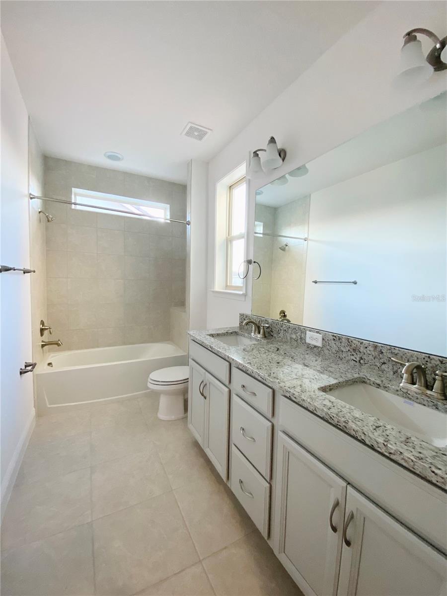 EAGLE CRK VILLAGE I PH 2 - Residential Lease