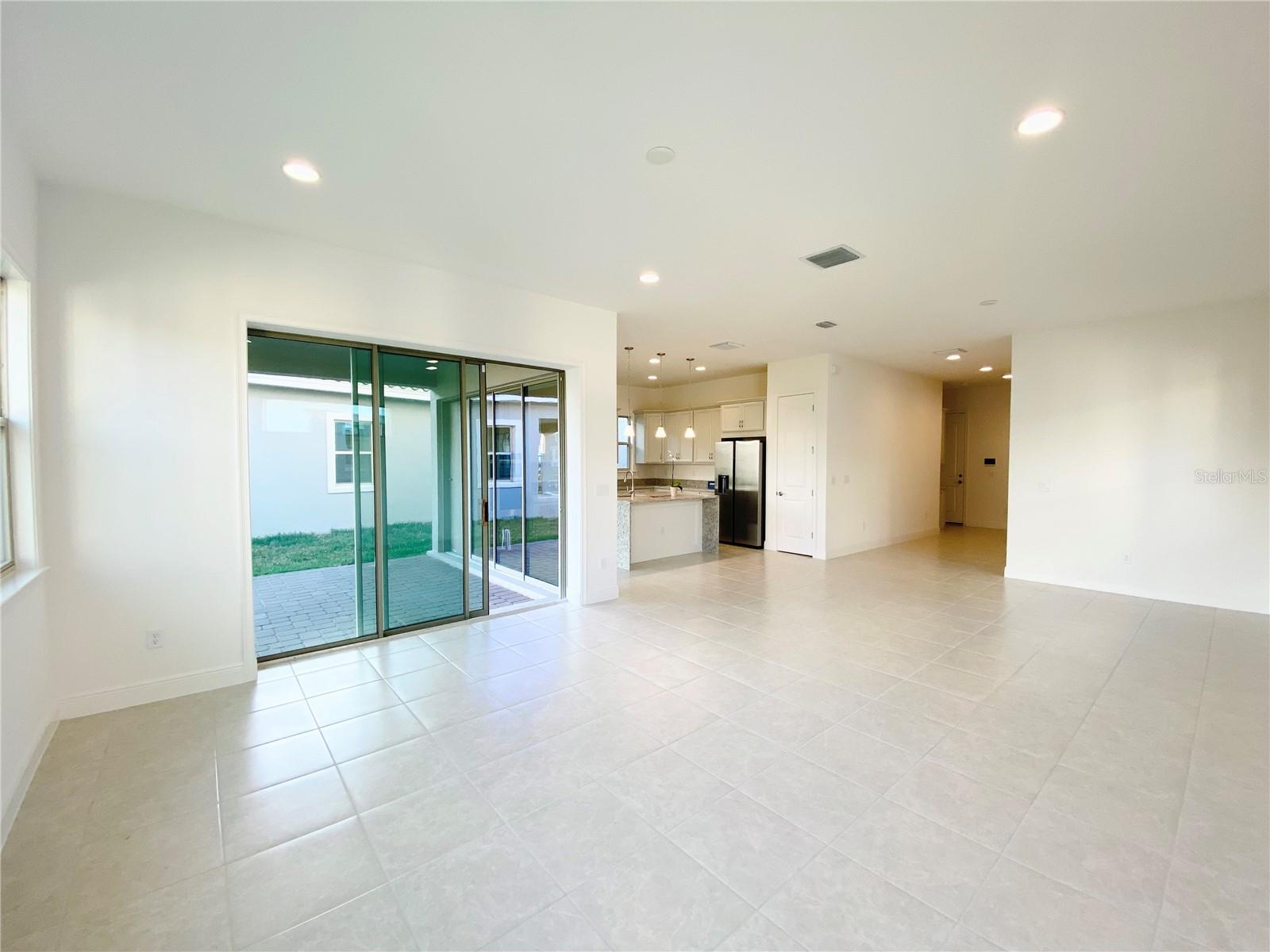 EAGLE CRK VILLAGE I PH 2 - Residential Lease