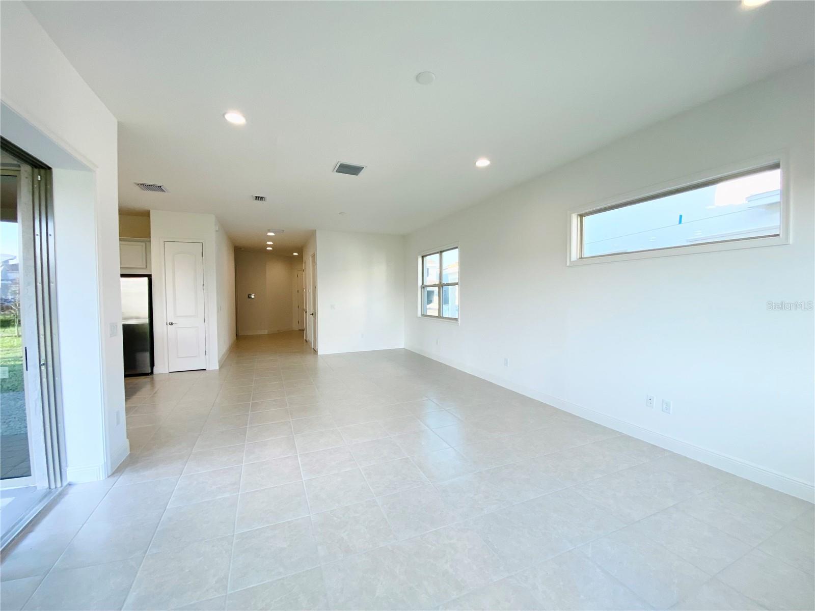 EAGLE CRK VILLAGE I PH 2 - Residential Lease
