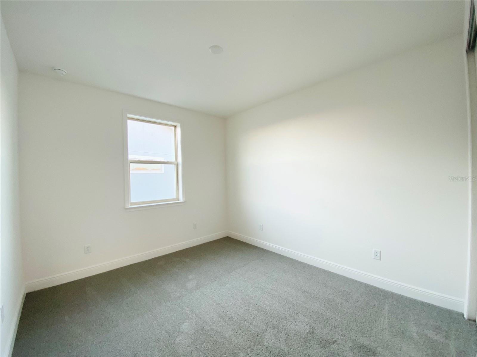EAGLE CRK VILLAGE I PH 2 - Residential Lease