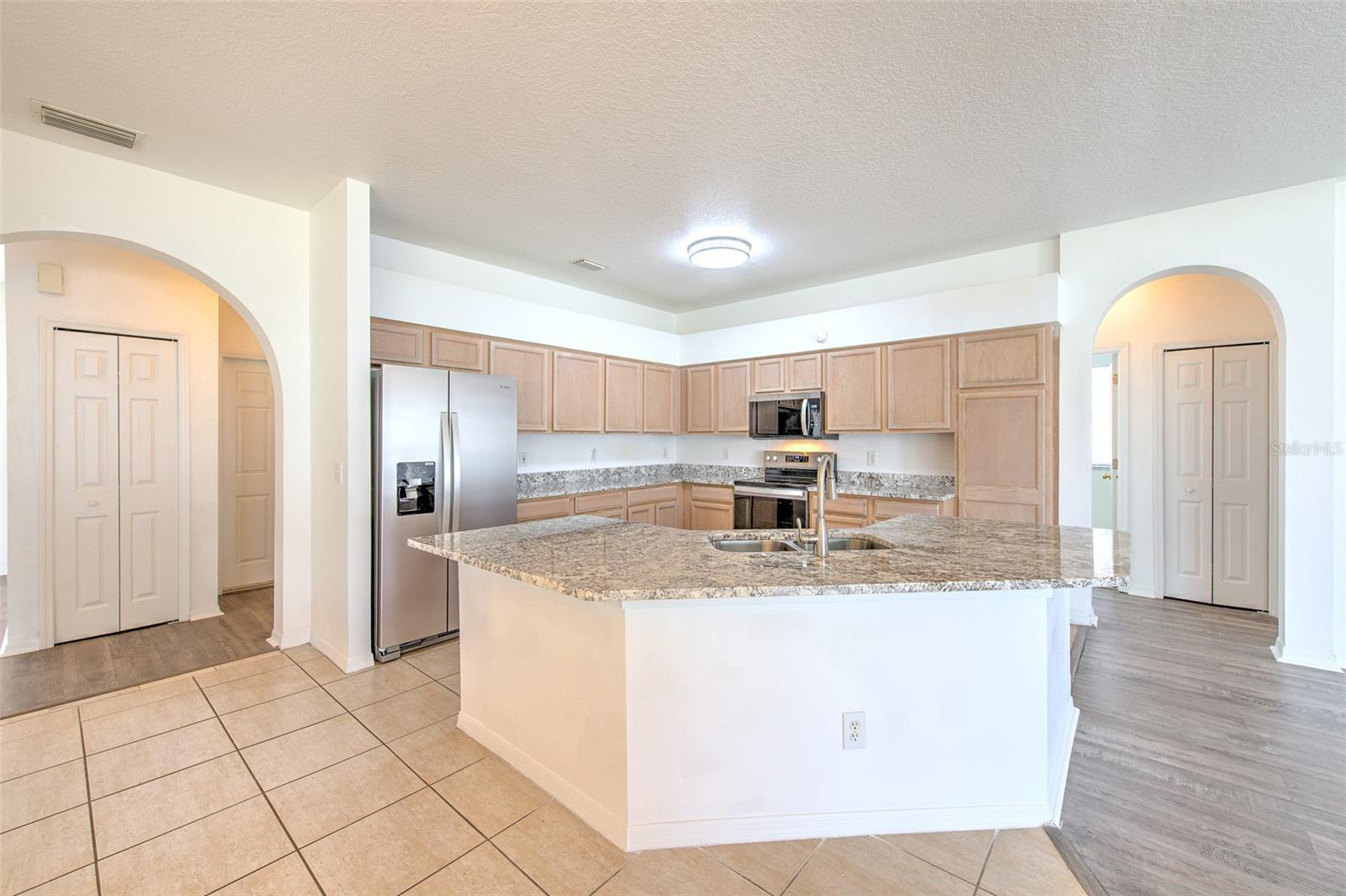 SUMMERFIELD VILLAGE 1 TR 21 - Residential