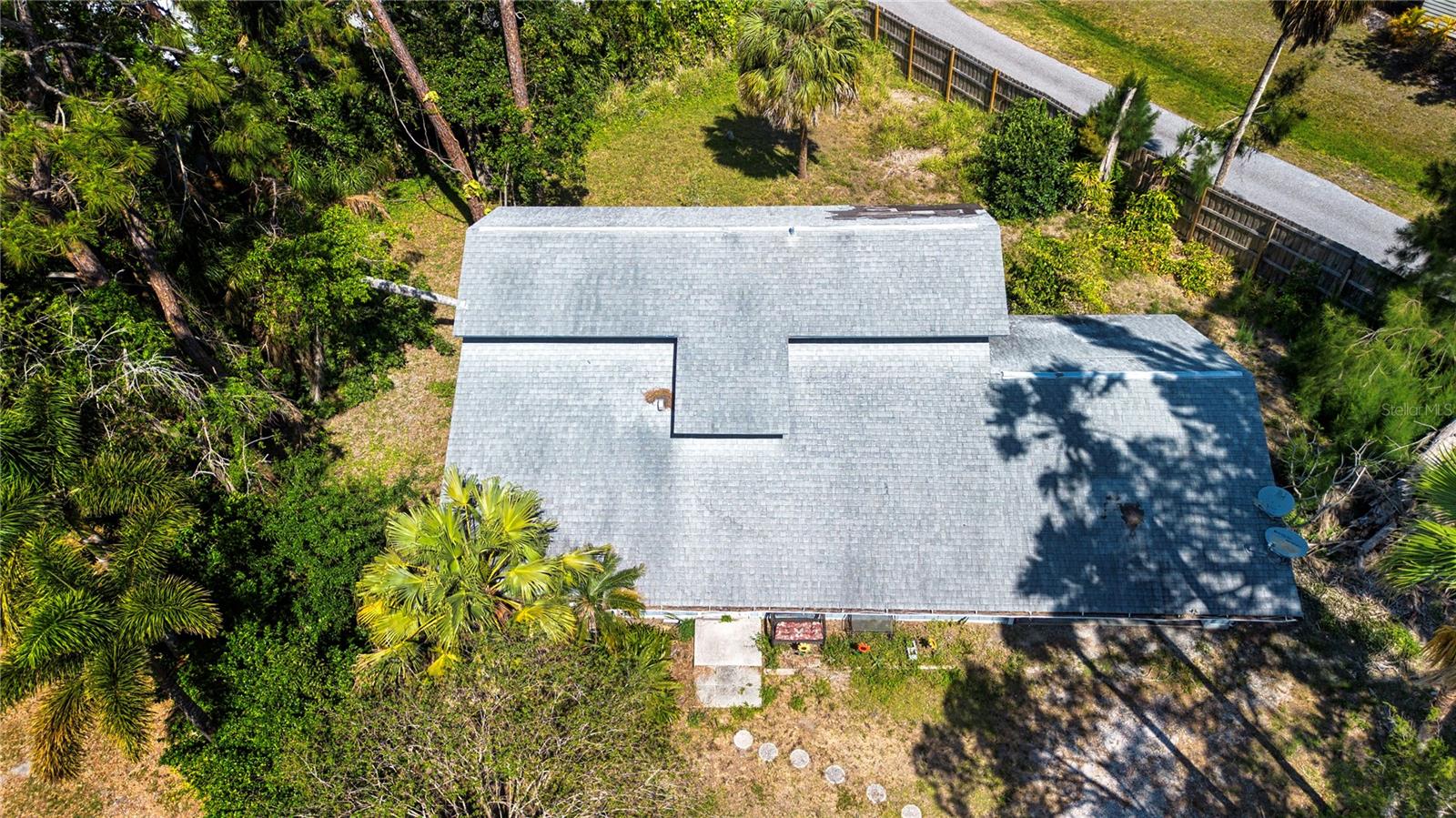 2511 LORDS LANE