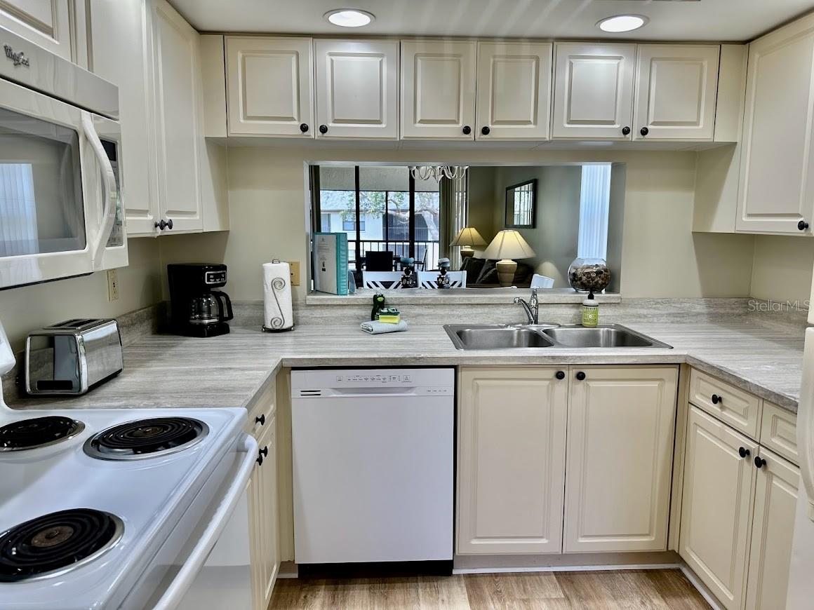 SHOREWALK BATH & TENNIS CLUB 18 - Residential