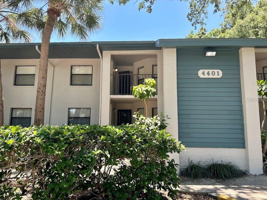 Photo of 4410 47th Avenue W #204, Bradenton, FL 34210 (MLS # A4670445)