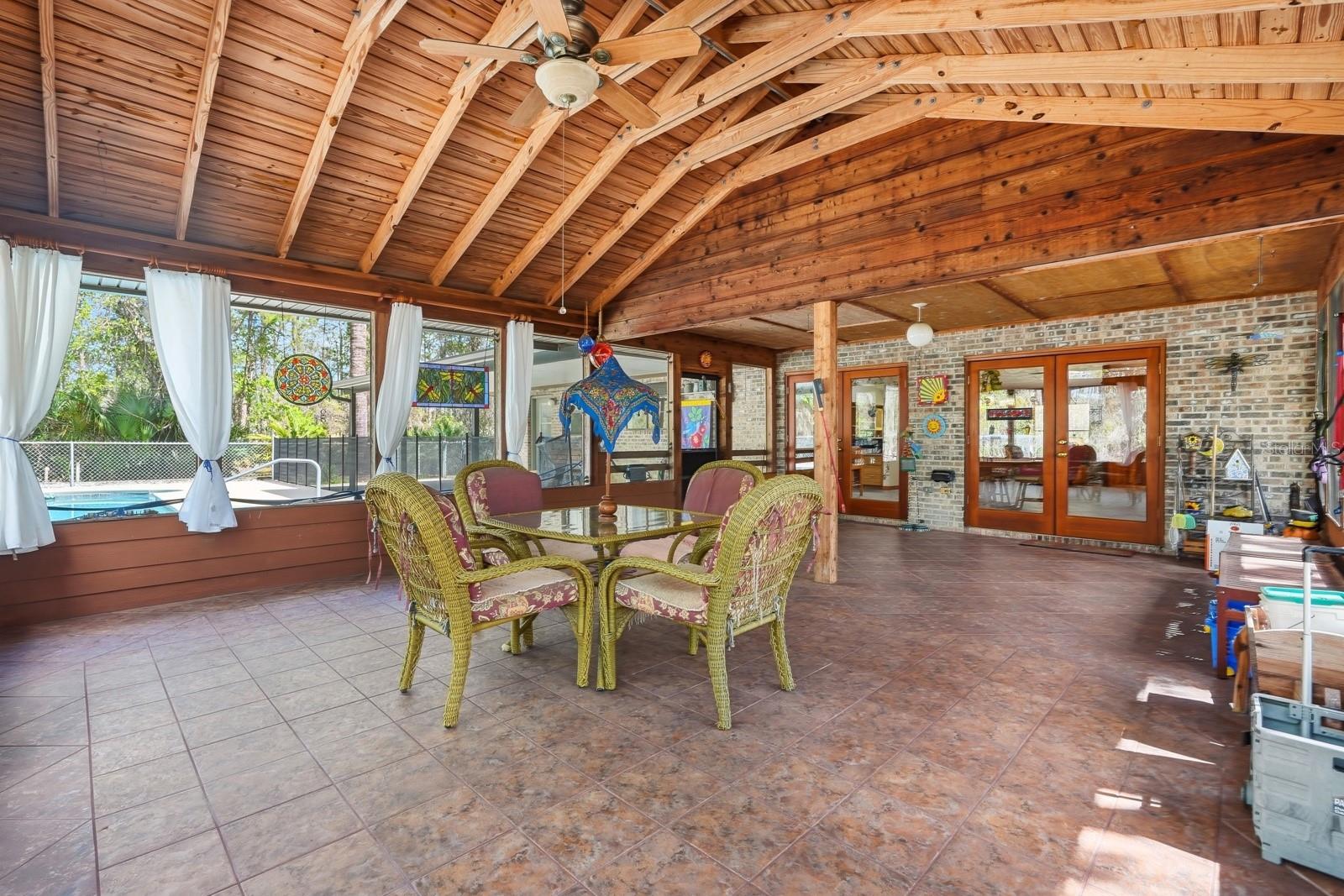 RIMA RIDGE RANCHETTES - Residential