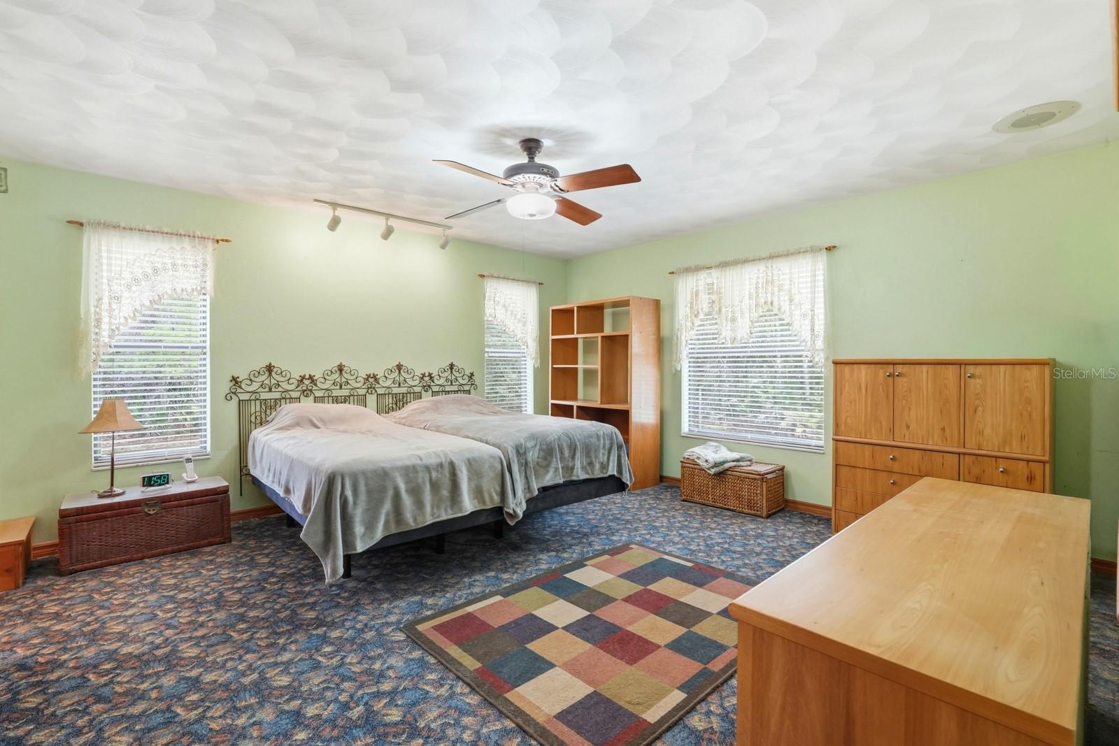 RIMA RIDGE RANCHETTES - Residential