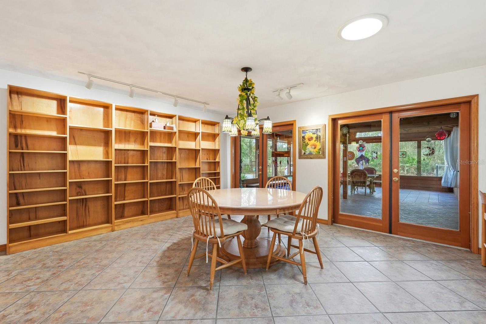 RIMA RIDGE RANCHETTES - Residential