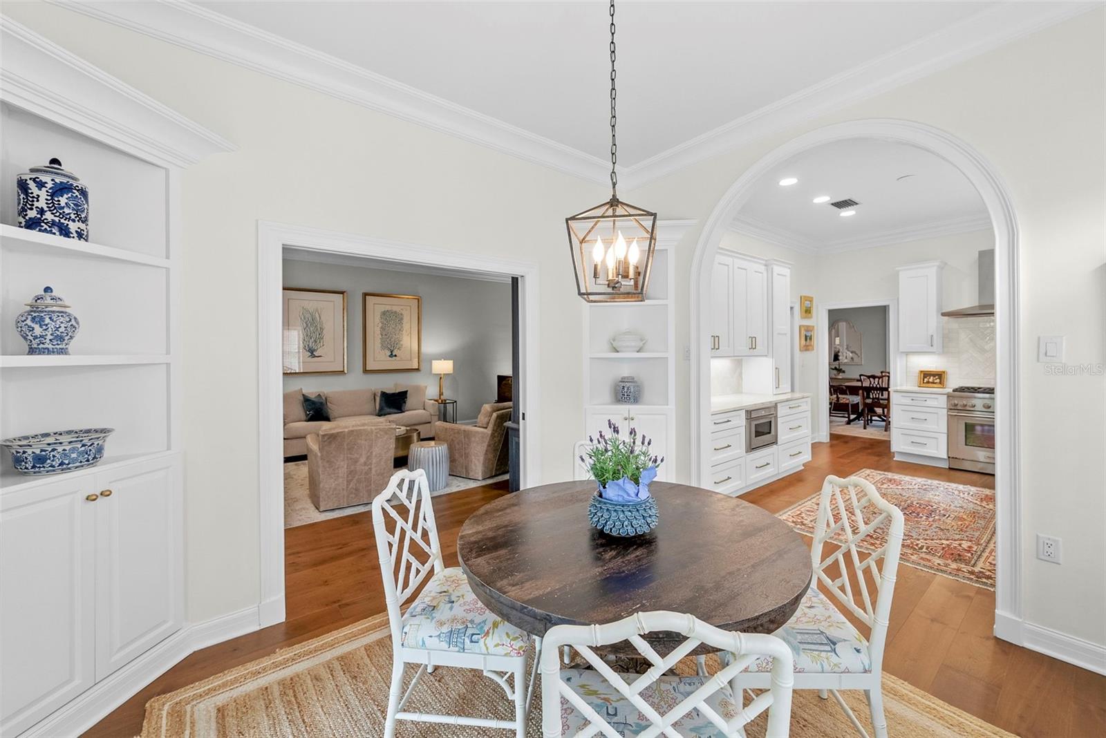 CRESCENT PLACE CONDO - Residential