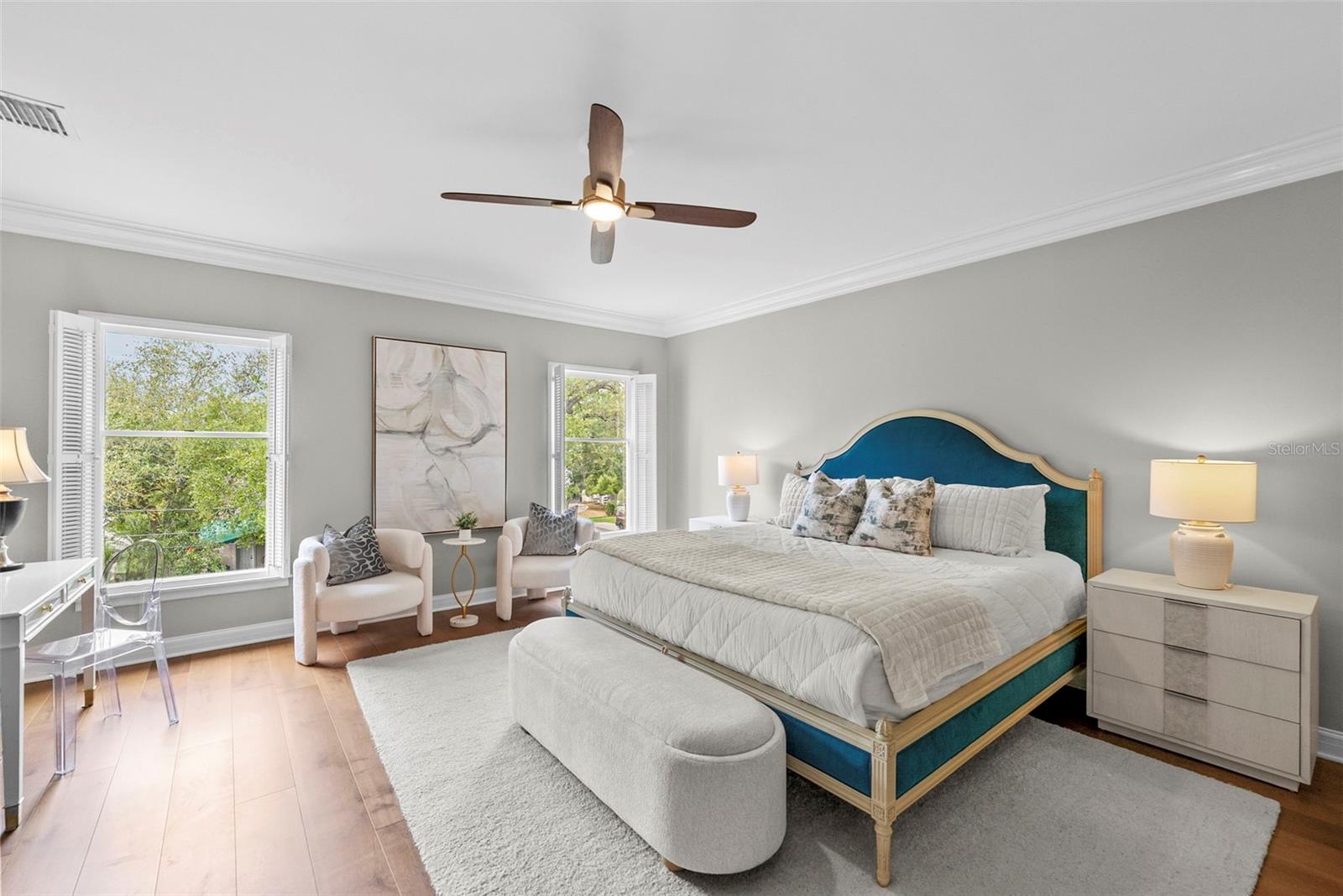 CRESCENT PLACE CONDO - Residential