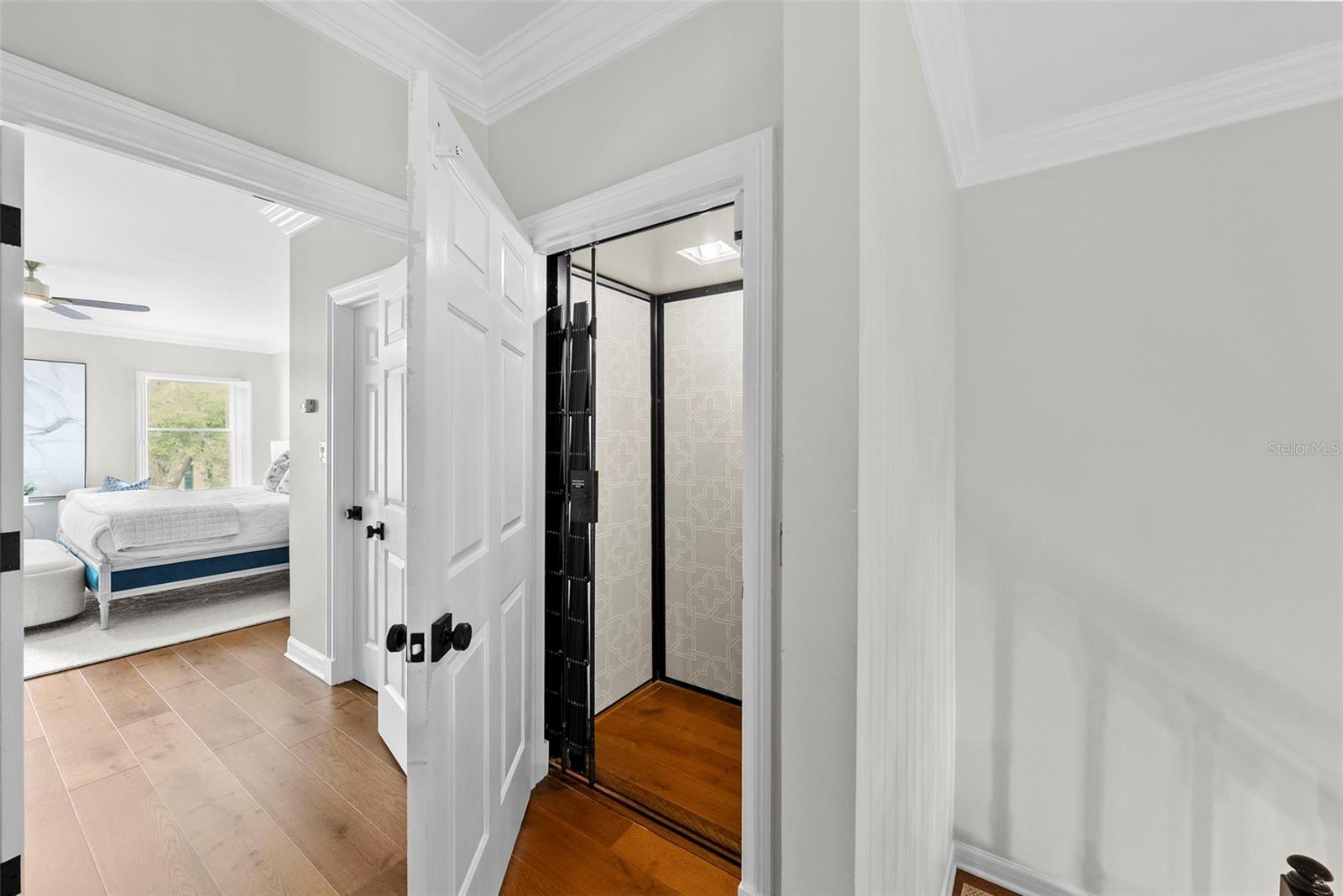 CRESCENT PLACE CONDO - Residential