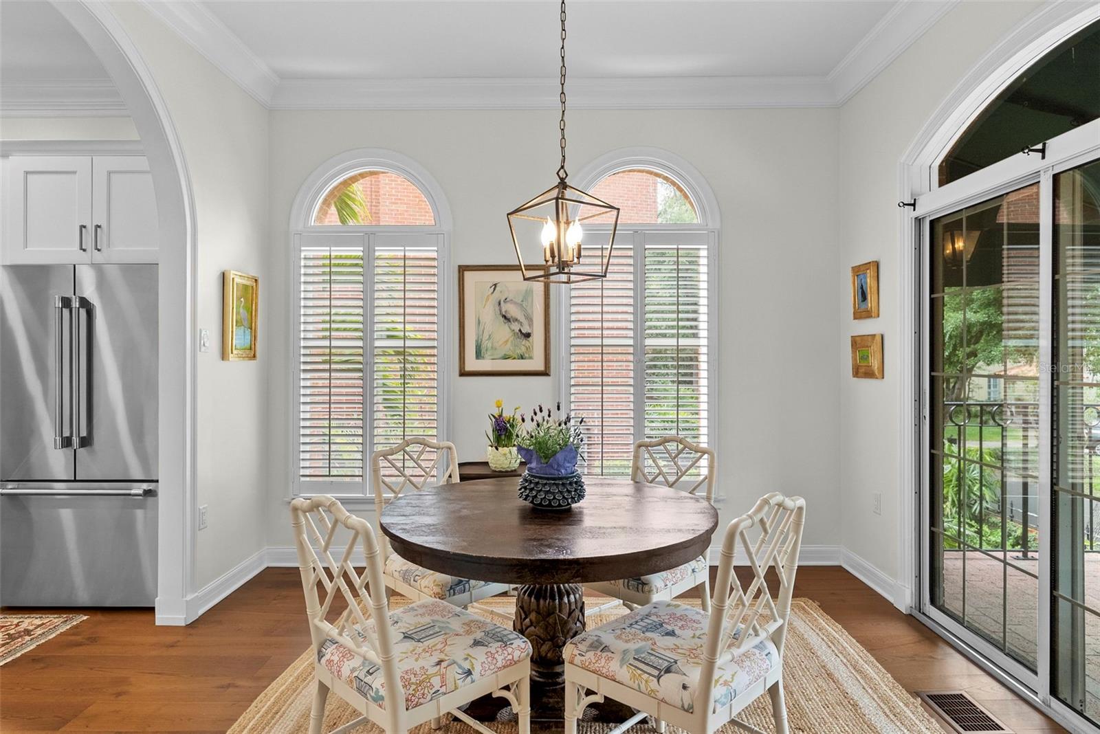 CRESCENT PLACE CONDO - Residential