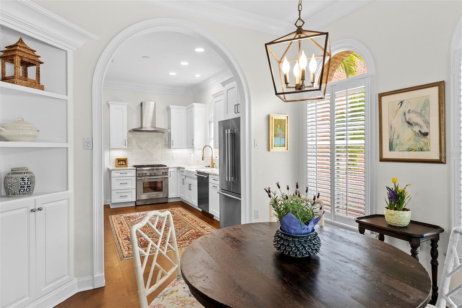 CRESCENT PLACE CONDO - Residential