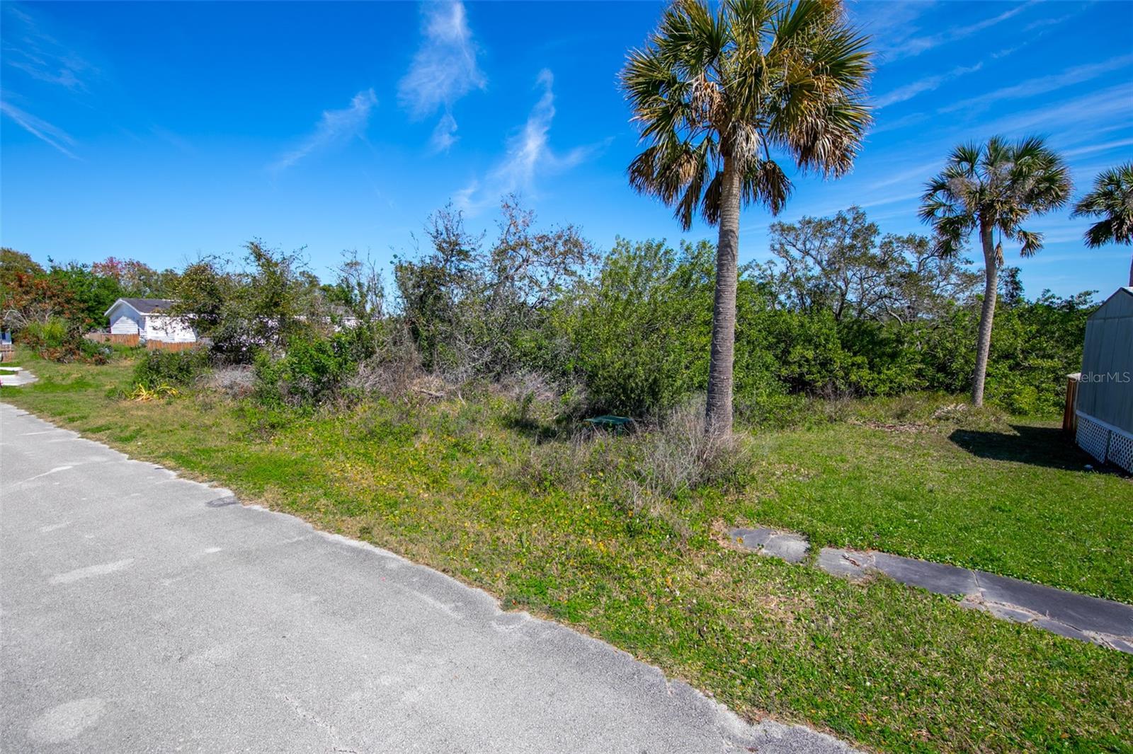 473 LESLIE DRIVE