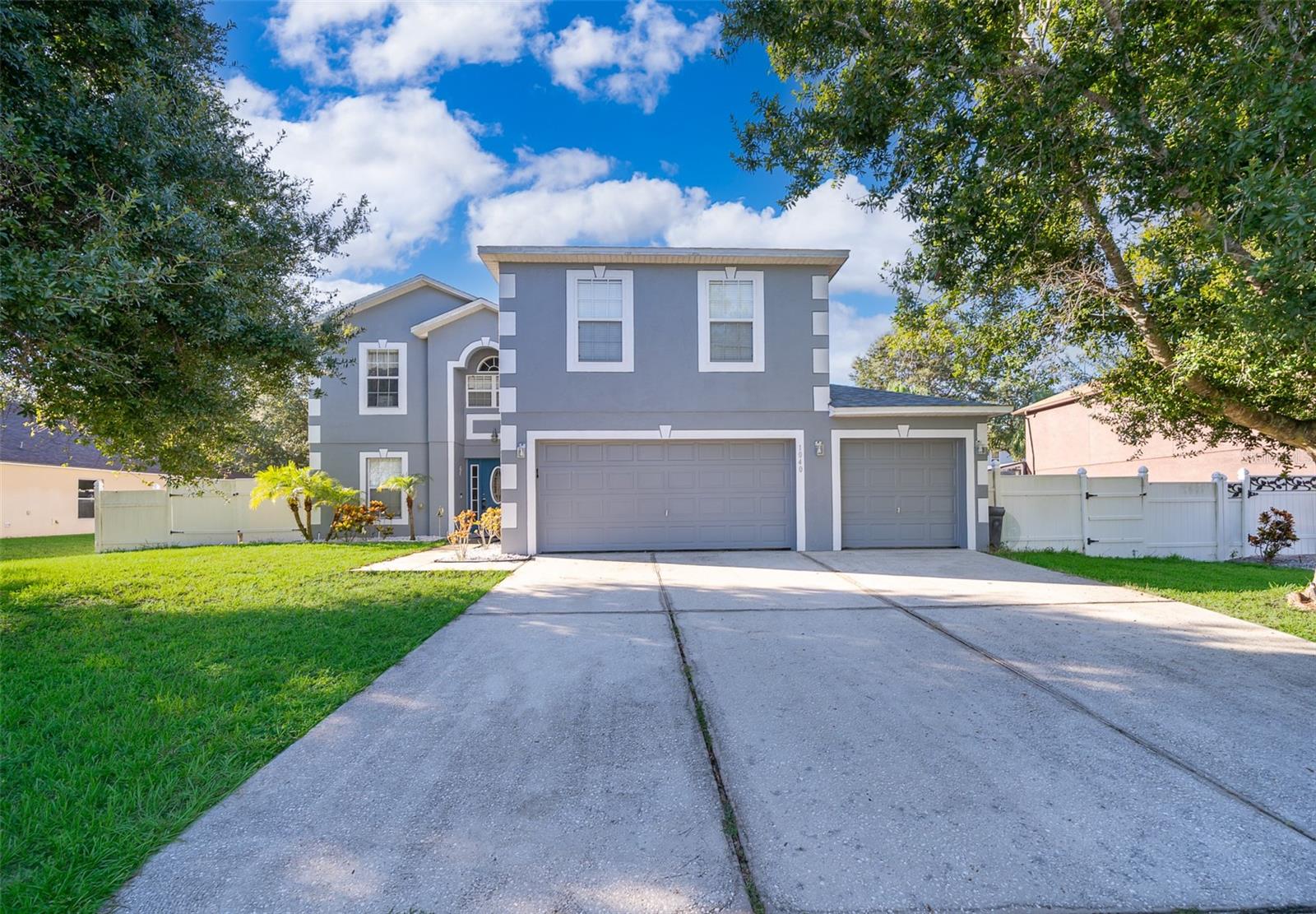 Come see this lovely 4 bed, 2.5 two story home in Groveland! Screened patio with large FENCED yard! **ROOF - 2023, A/C-2023 & 2024, Exterior Paint-2023, Interior Paint- 2022, Refrigerator-2024, Oven Vent- 2024**. Beautiful kitchen UPDATED in 2019! This home has the perfect layout! Spacious floorplan! 3 car garage! Formal dining and a great room. LOFT UPSTAIRS! All bedrooms are on the second floor. The kitchen features an island & gorgeous countertops. All appliances convey! The primary bath has dual sinks and a nice walk in shower! Location is just minutes from the high school, shopping and restaurants! A few miles outside of Clermont!