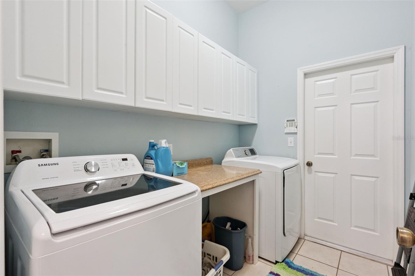 EAST LAKE RESERVE @ NARCOOSSEE UNIT 4 - Residential