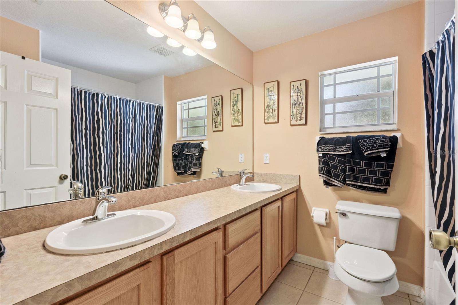 EAST LAKE RESERVE @ NARCOOSSEE UNIT 4 - Residential