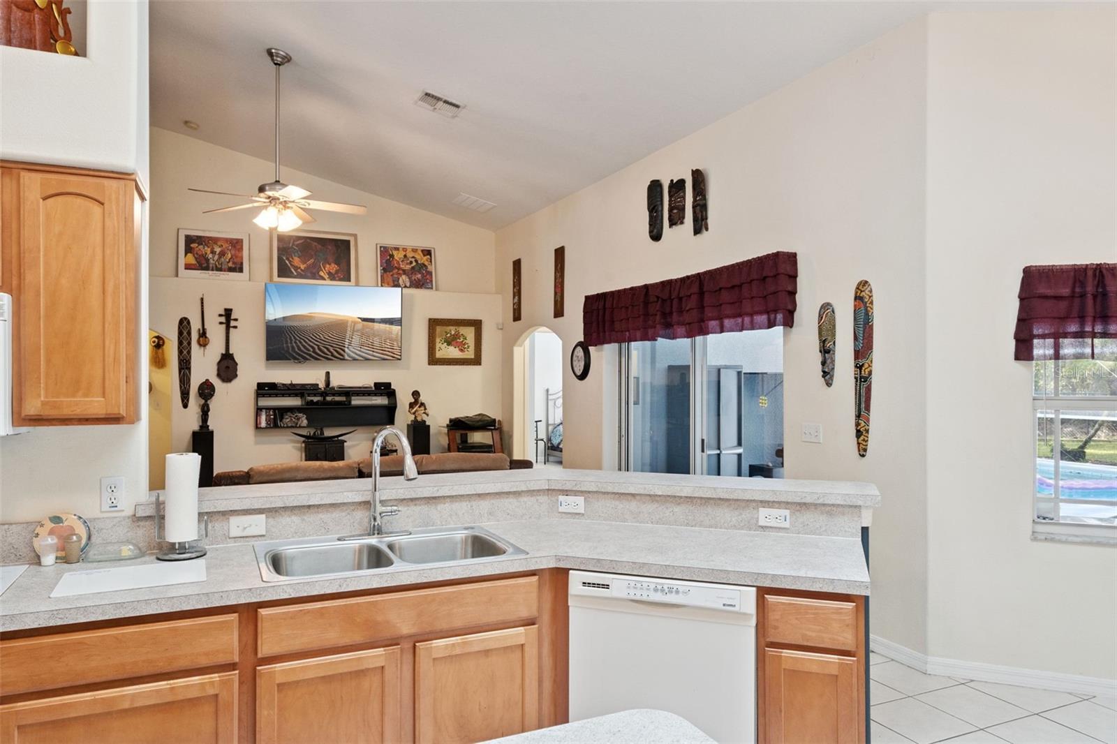 EAST LAKE RESERVE @ NARCOOSSEE UNIT 4 - Residential