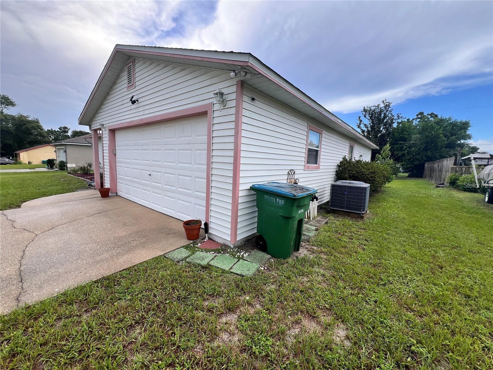 DELTONA LAKES UNIT 03 - Residential