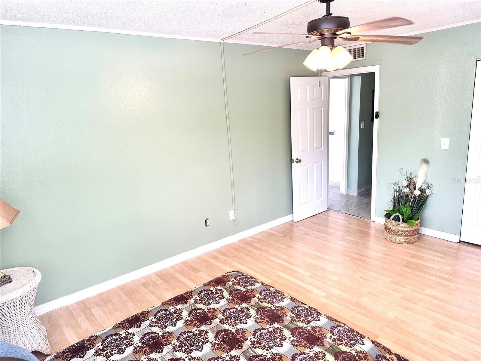 THE TAMPA RACQUET CLUB A CONDO - Residential Lease