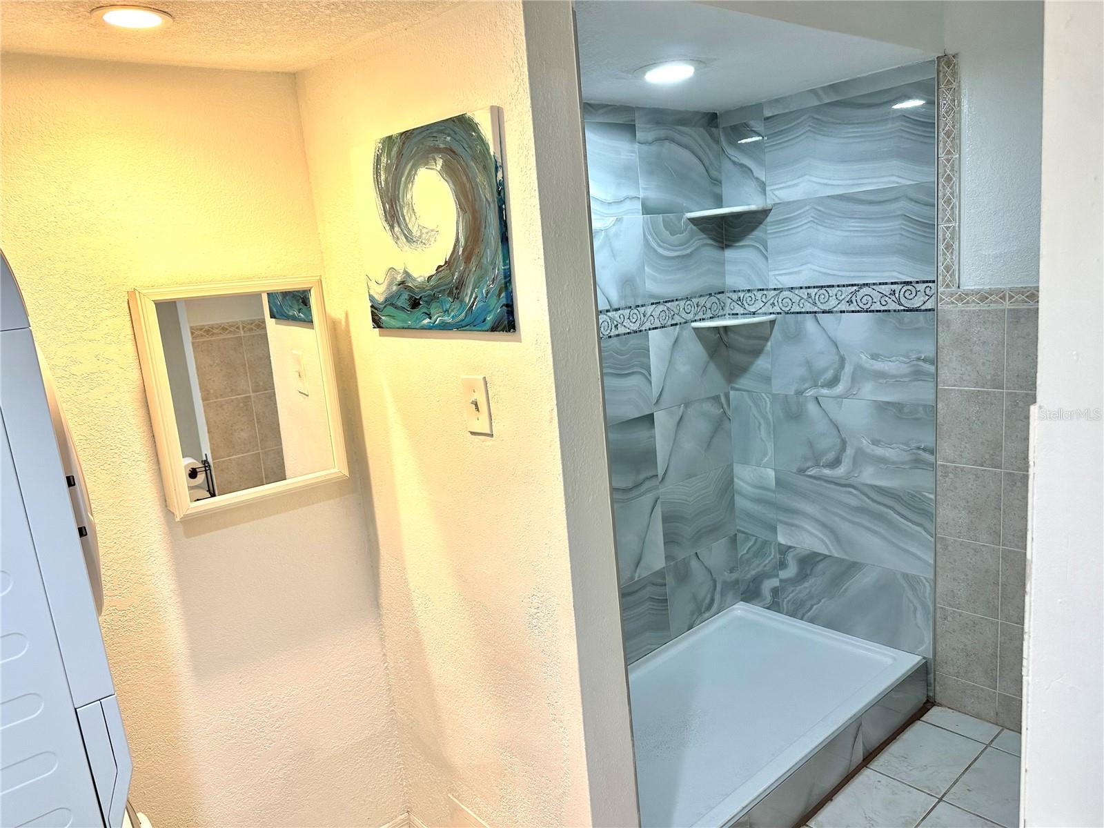 THE TAMPA RACQUET CLUB A CONDO - Residential Lease