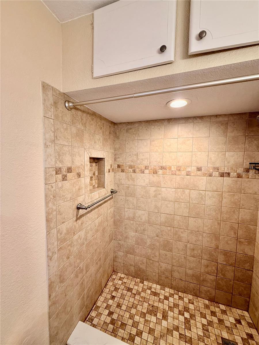 WINTER HAVEN HARBOUR APTS CONDO - Residential