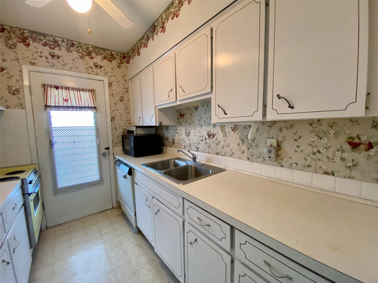 WINTER HAVEN HARBOUR APTS CONDO - Residential