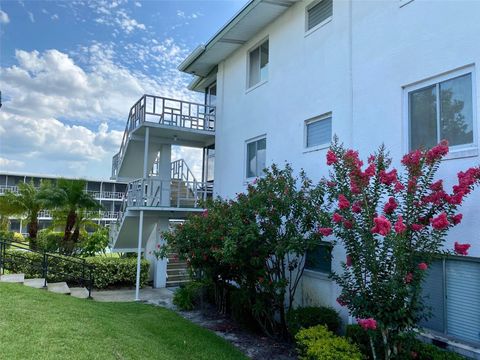 Photo of 1700 6th Street NW #A37, Winter Haven, FL 33881 (MLS # L4959920)