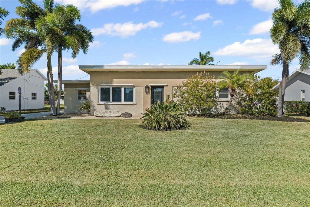 Photo of 344 45th Street Court W, Palmetto, FL 34221 (MLS # A4668770)