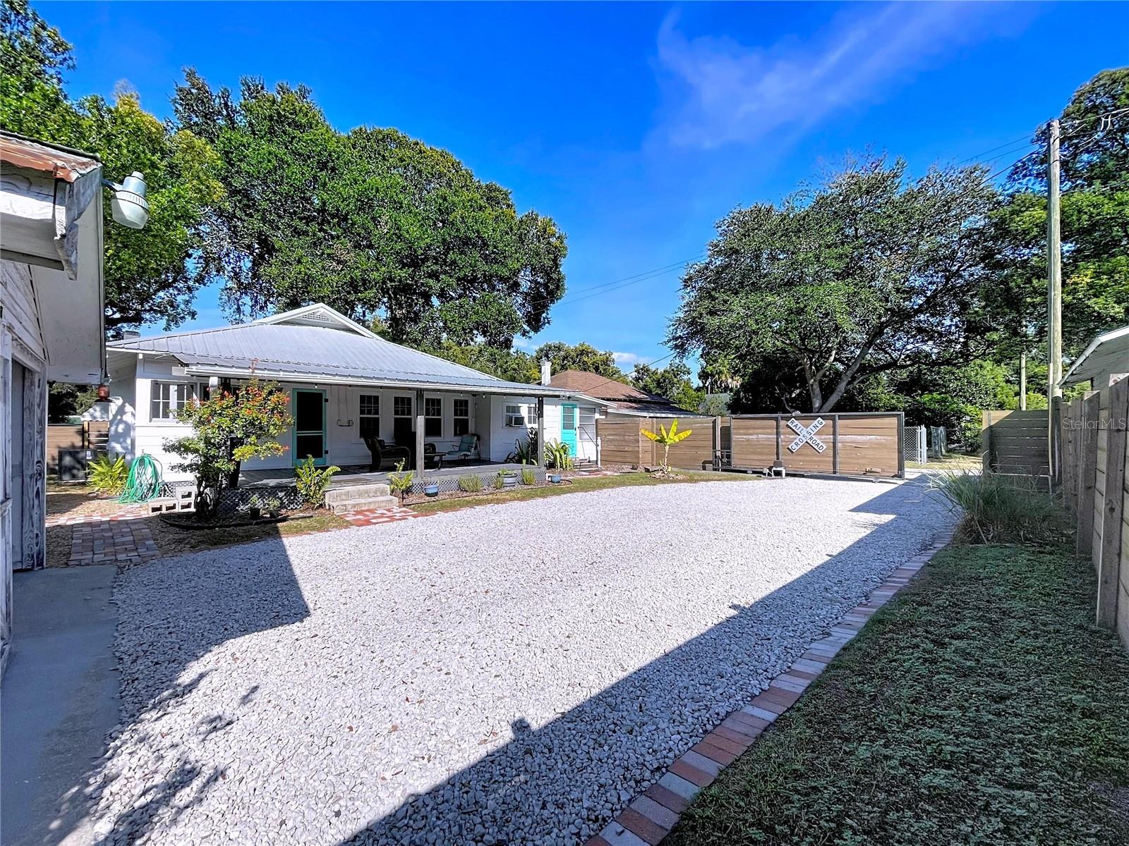 YOUNG & DOUGLAS ADD TO - Residential