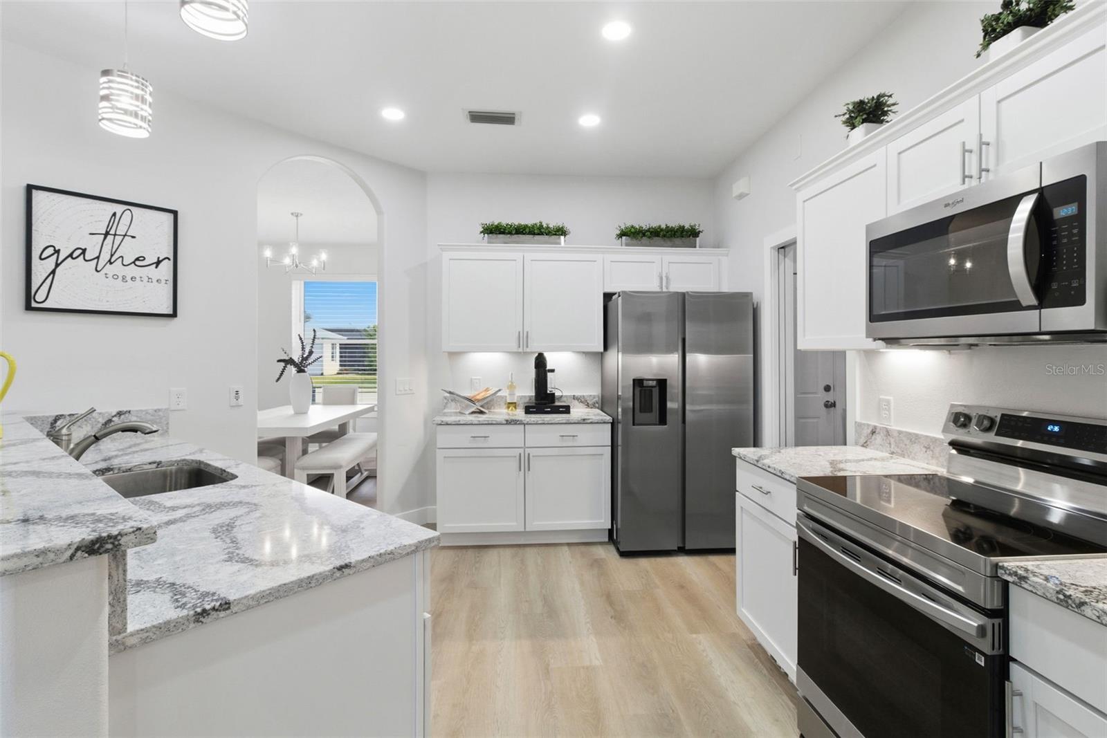 LAUREL MEADOWS - Residential