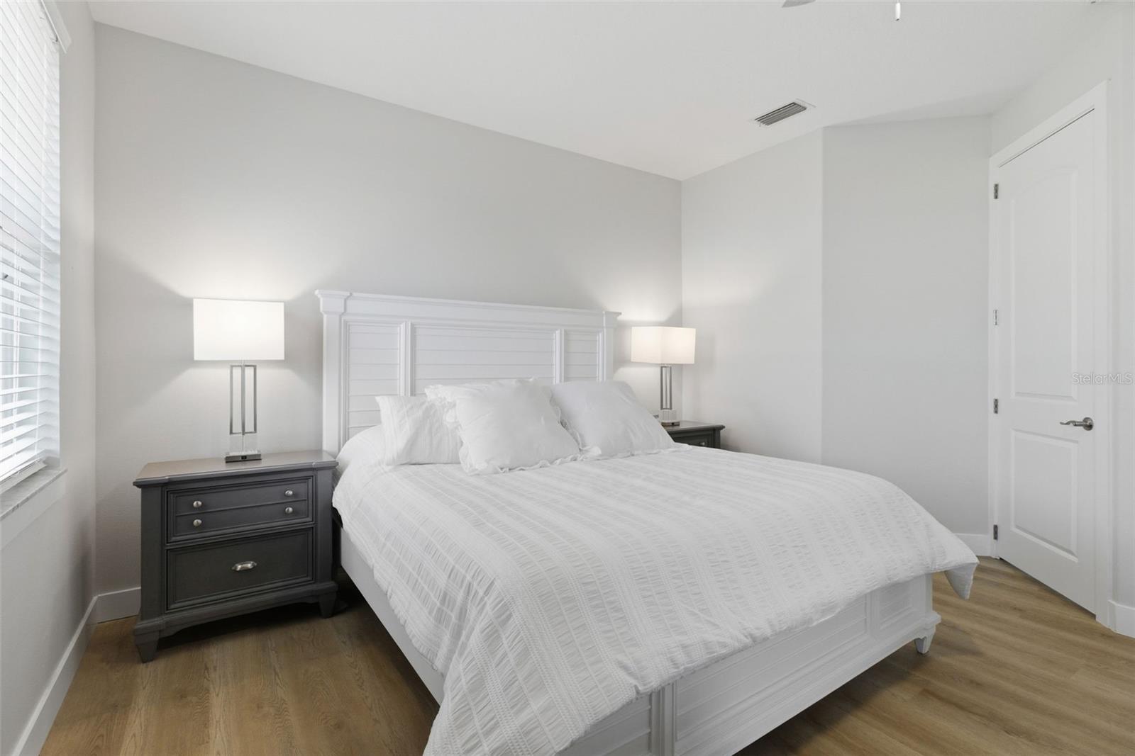 LAUREL MEADOWS - Residential