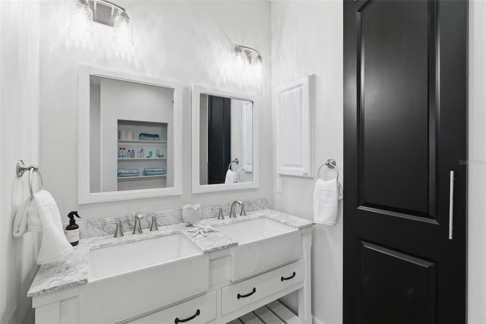 LAUREL MEADOWS - Residential