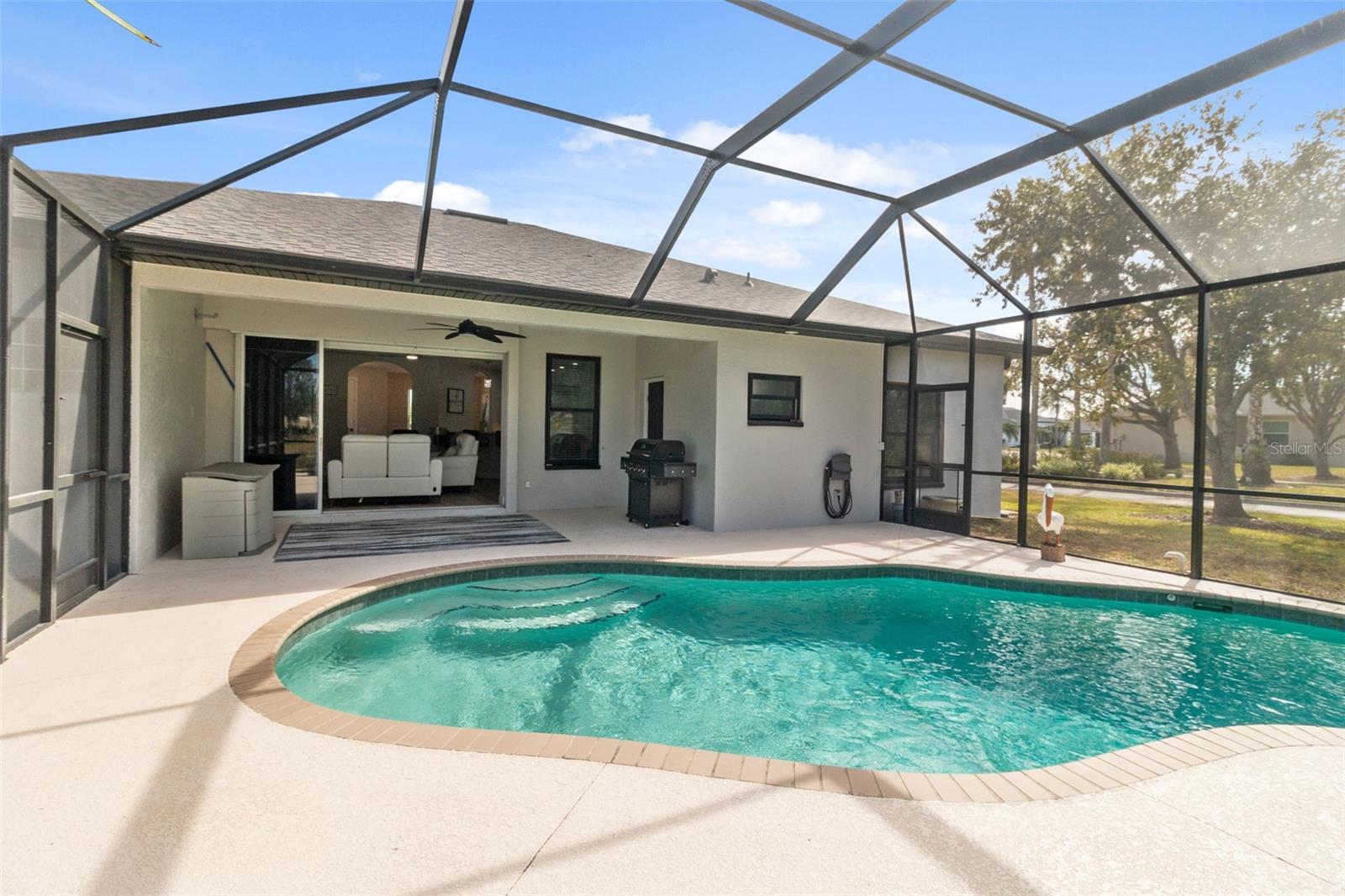 LAUREL MEADOWS - Residential