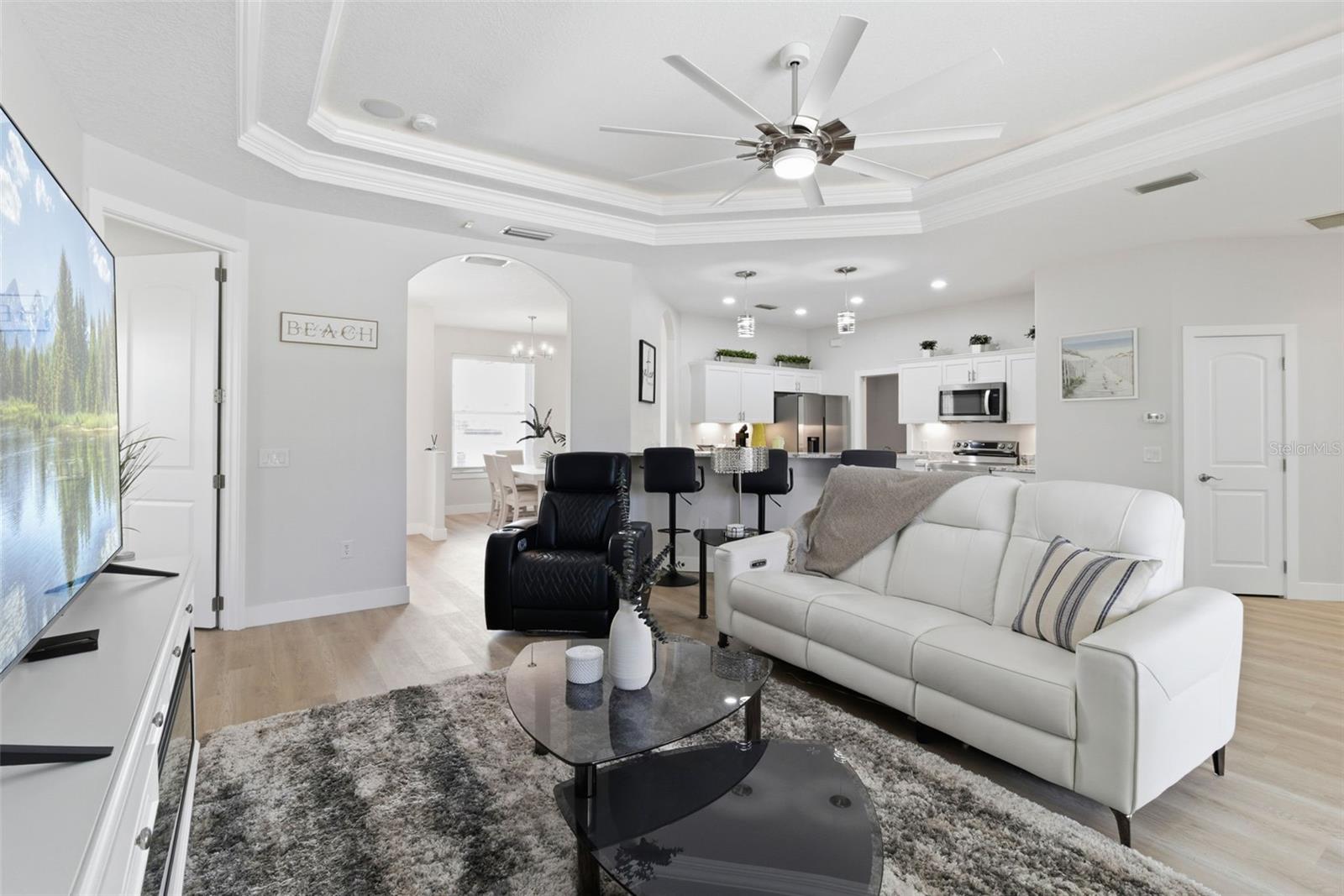 LAUREL MEADOWS - Residential