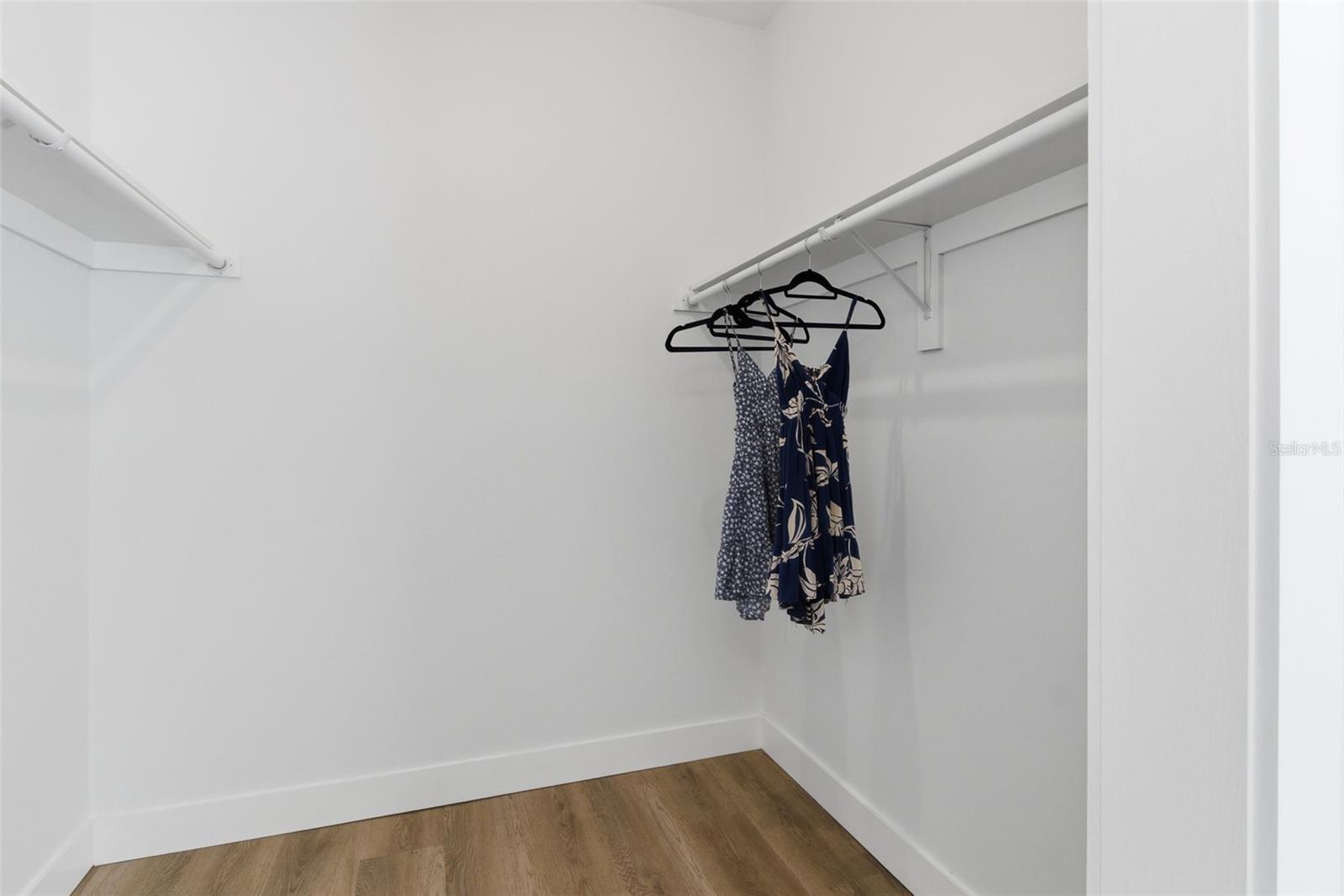 LAUREL MEADOWS - Residential