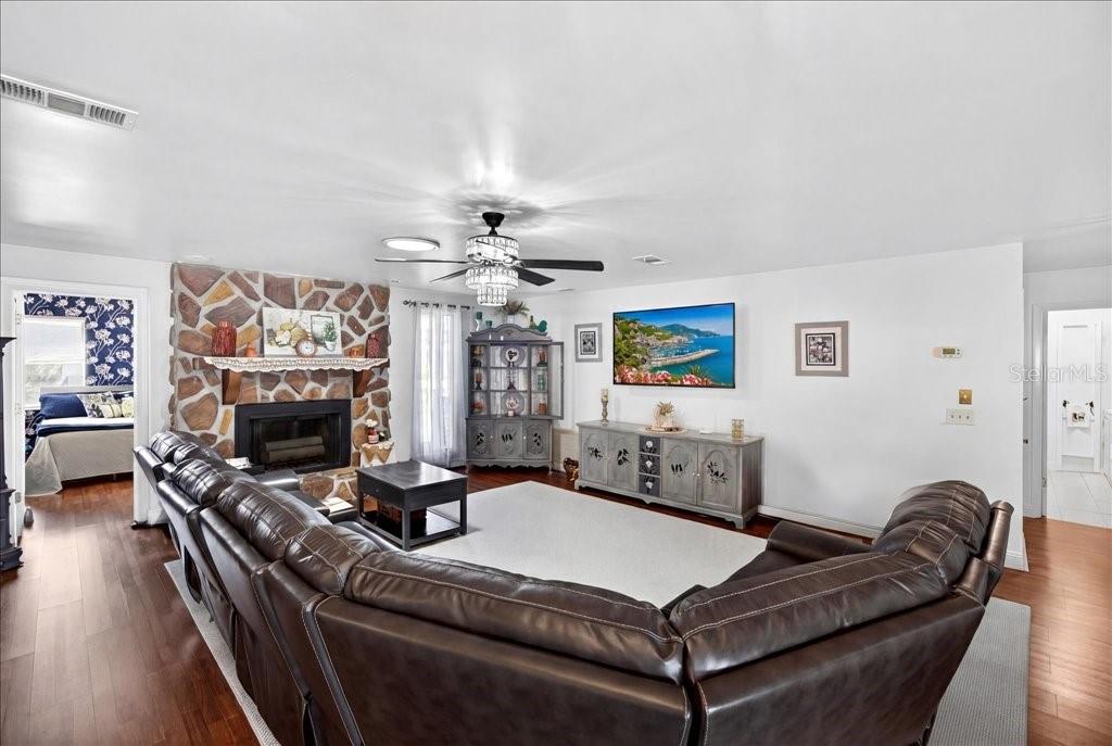 WYNNFIELD/SECTION 22 - Residential